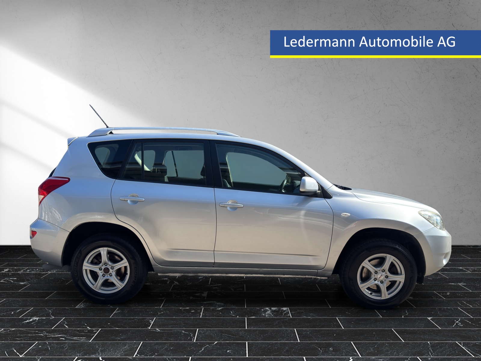 TOYOTA RAV-4 2.0 16V Linea Terra-image-5
