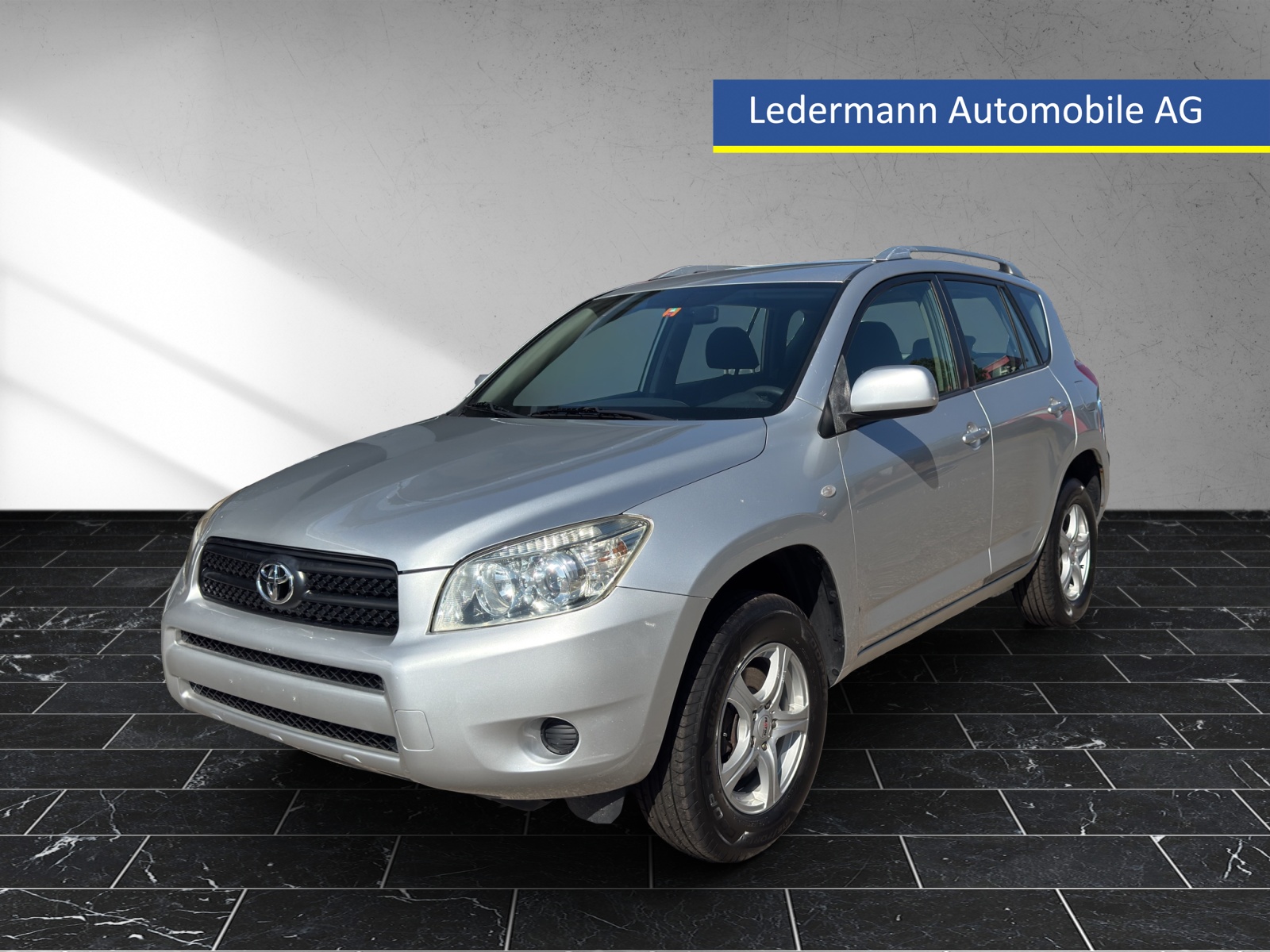 TOYOTA RAV-4 2.0 16V Linea Terra-image-0