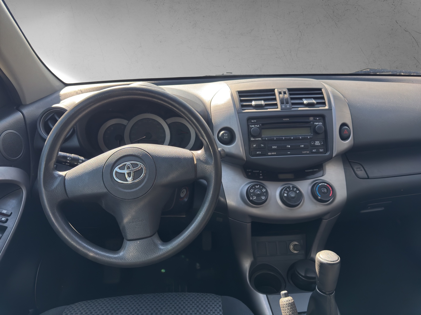 TOYOTA RAV-4 2.0 16V Linea Terra-image-9