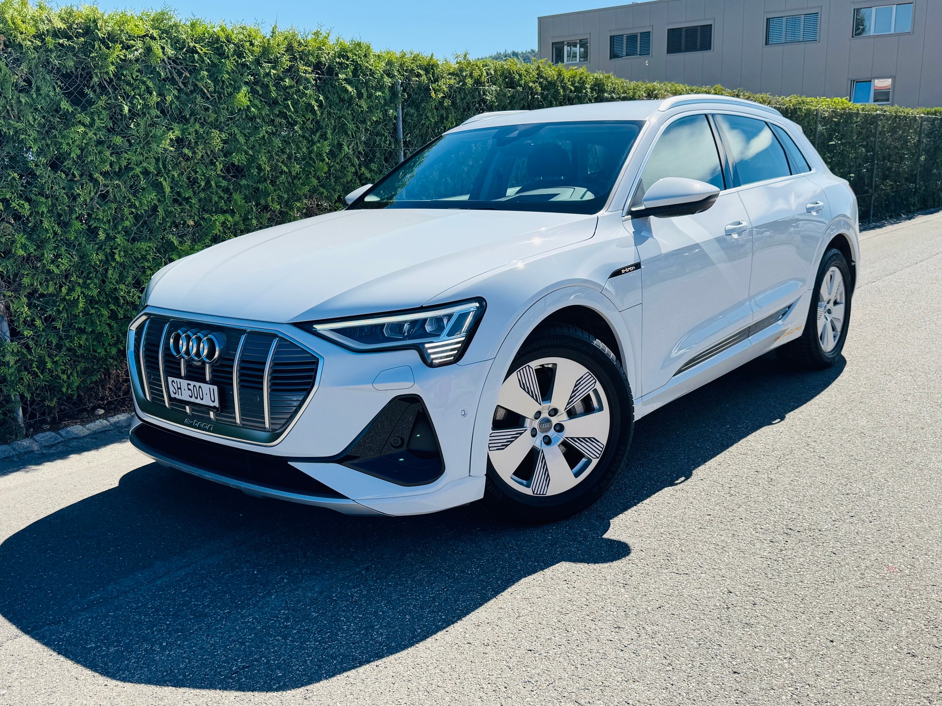 AUDI e-tron 50 S Line quattro-image-1