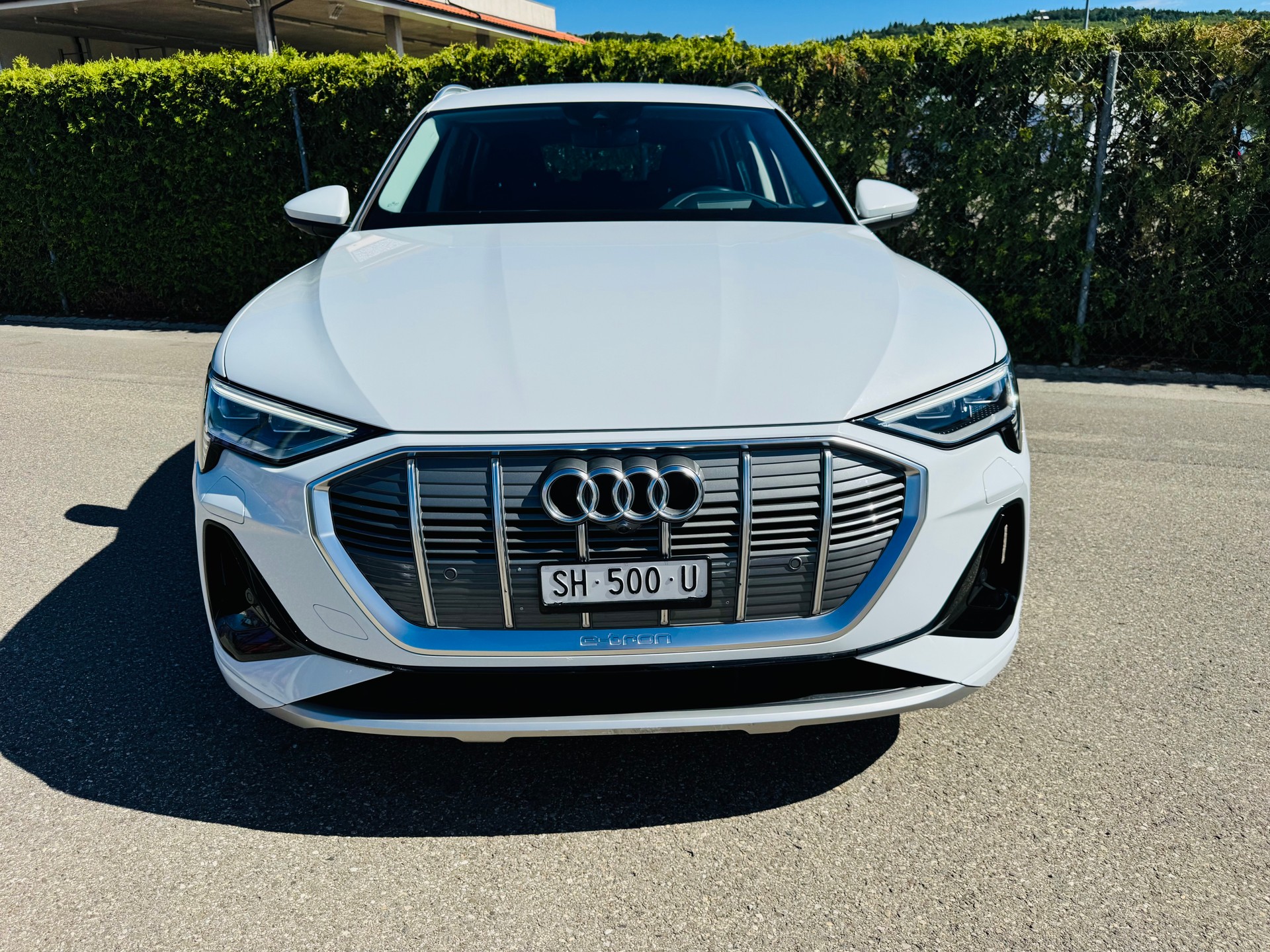 AUDI e-tron 50 S Line quattro-image-2