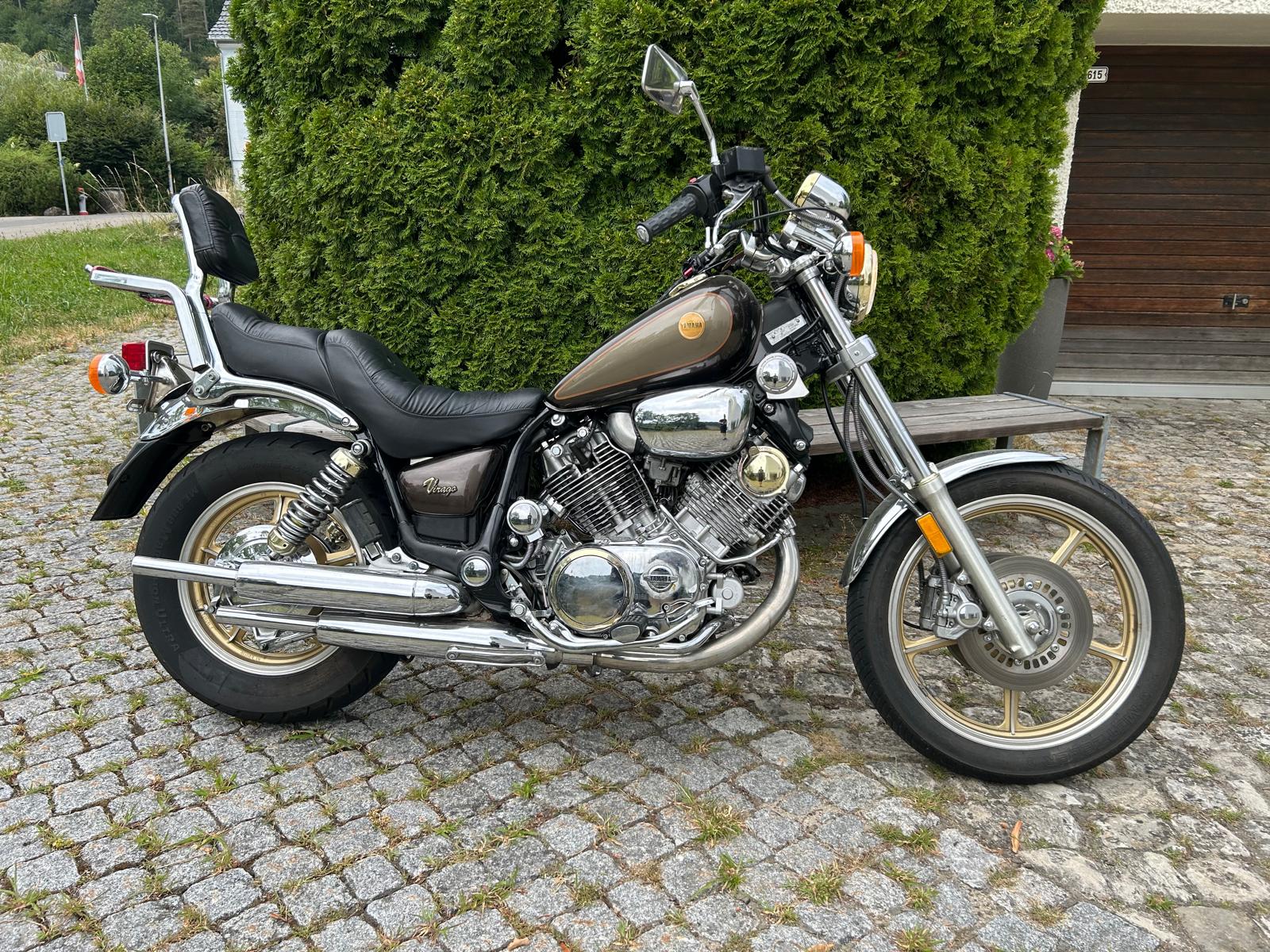 YAMAHA Virago