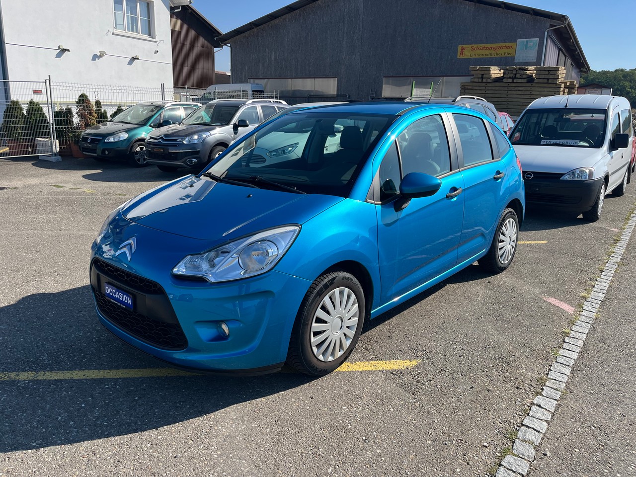 CITROEN C3 1.1i Attraction-image-2