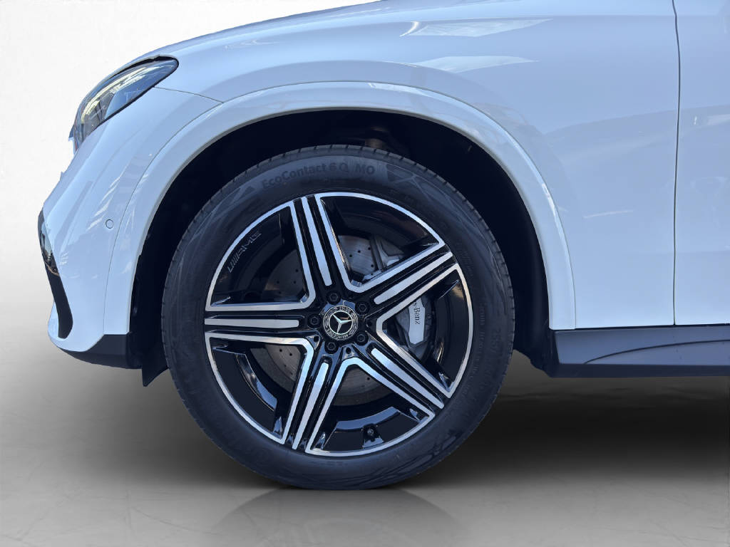 MERCEDES-BENZ GLC 200 AMG Line 4Matic Coupé-image-6