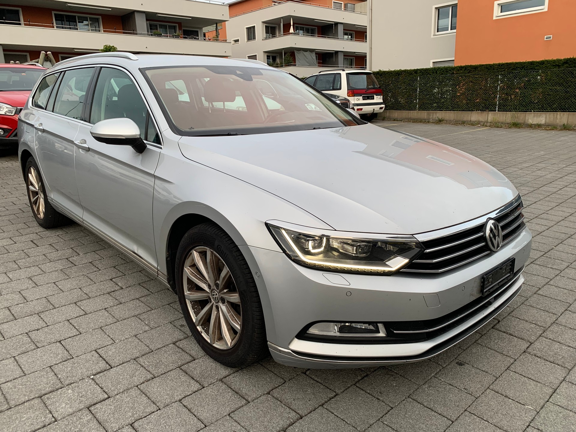 VW Passat Variant 2.0 TDI BMT Comfortline DSG-image-1