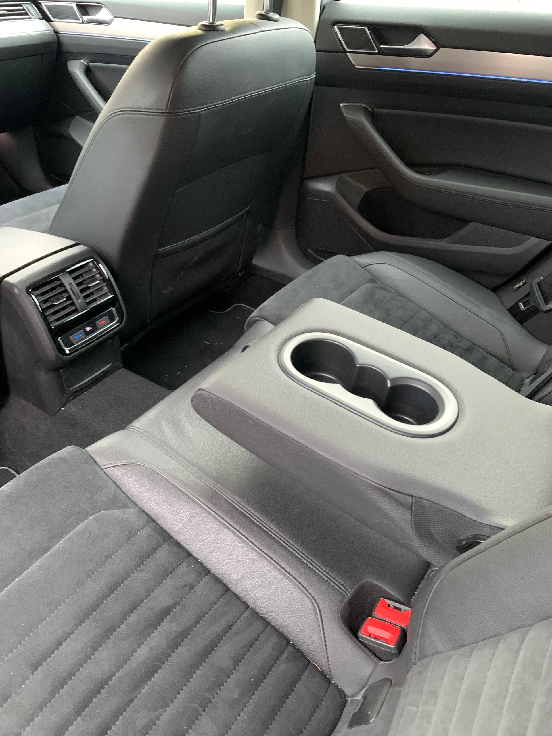 VW Passat Variant 2.0 TDI BMT Comfortline DSG-image-6