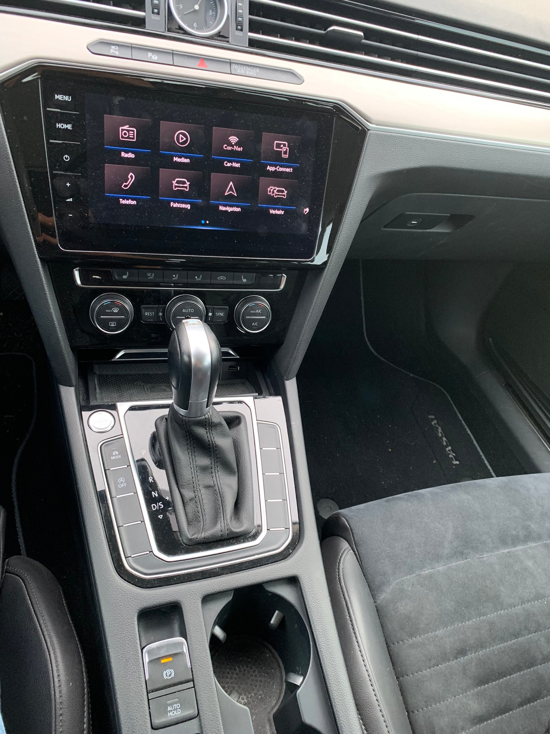 VW Passat Variant 2.0 TDI BMT Comfortline DSG-image-8