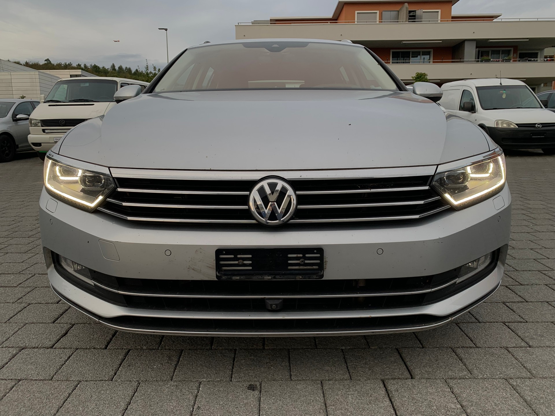 VW Passat Variant 2.0 TDI BMT Comfortline DSG-image-4