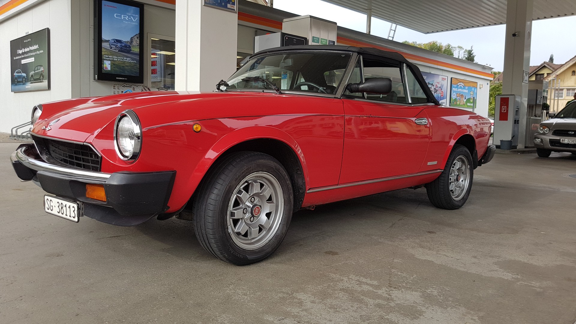 FIAT Pininfarina 124 DS Spidereuropa Veteranenfahrzeug-image-0