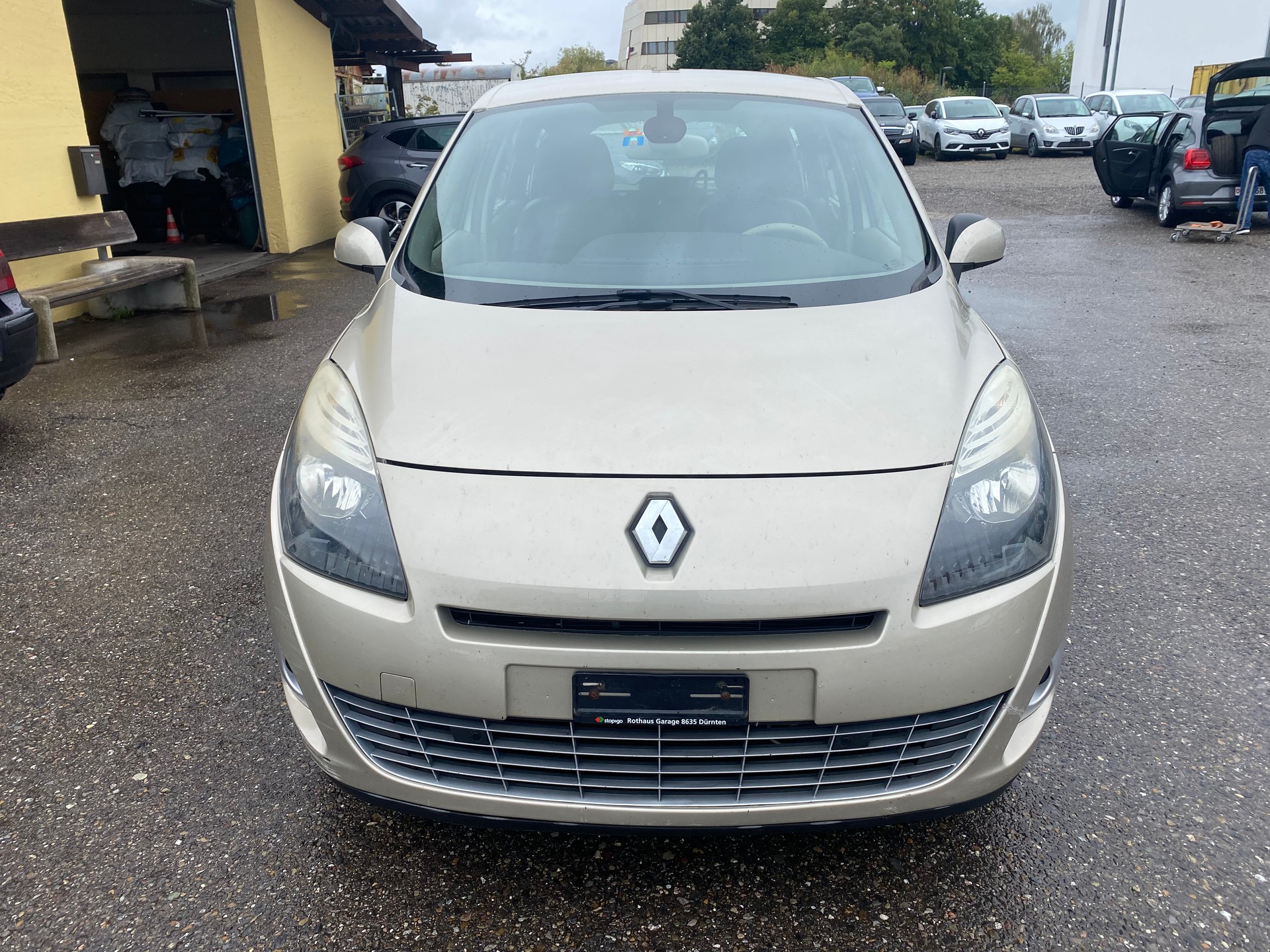 RENAULT Grand Scénic 2.0 16V Dynamique X-Tronic CVT-image-0