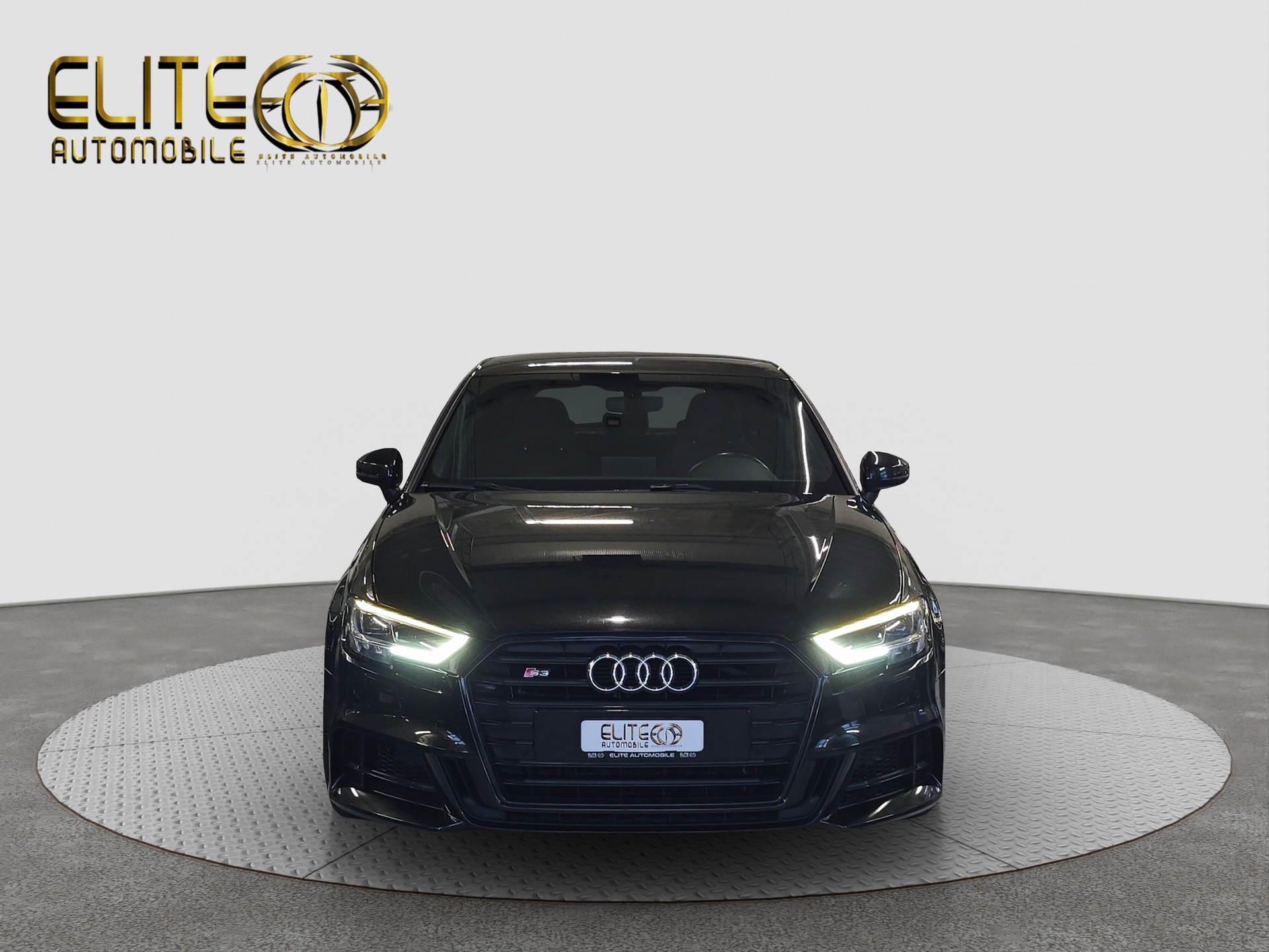 AUDI S3 Sportback 2.0 TFSI quattro S-Tronic-showroom-element-1