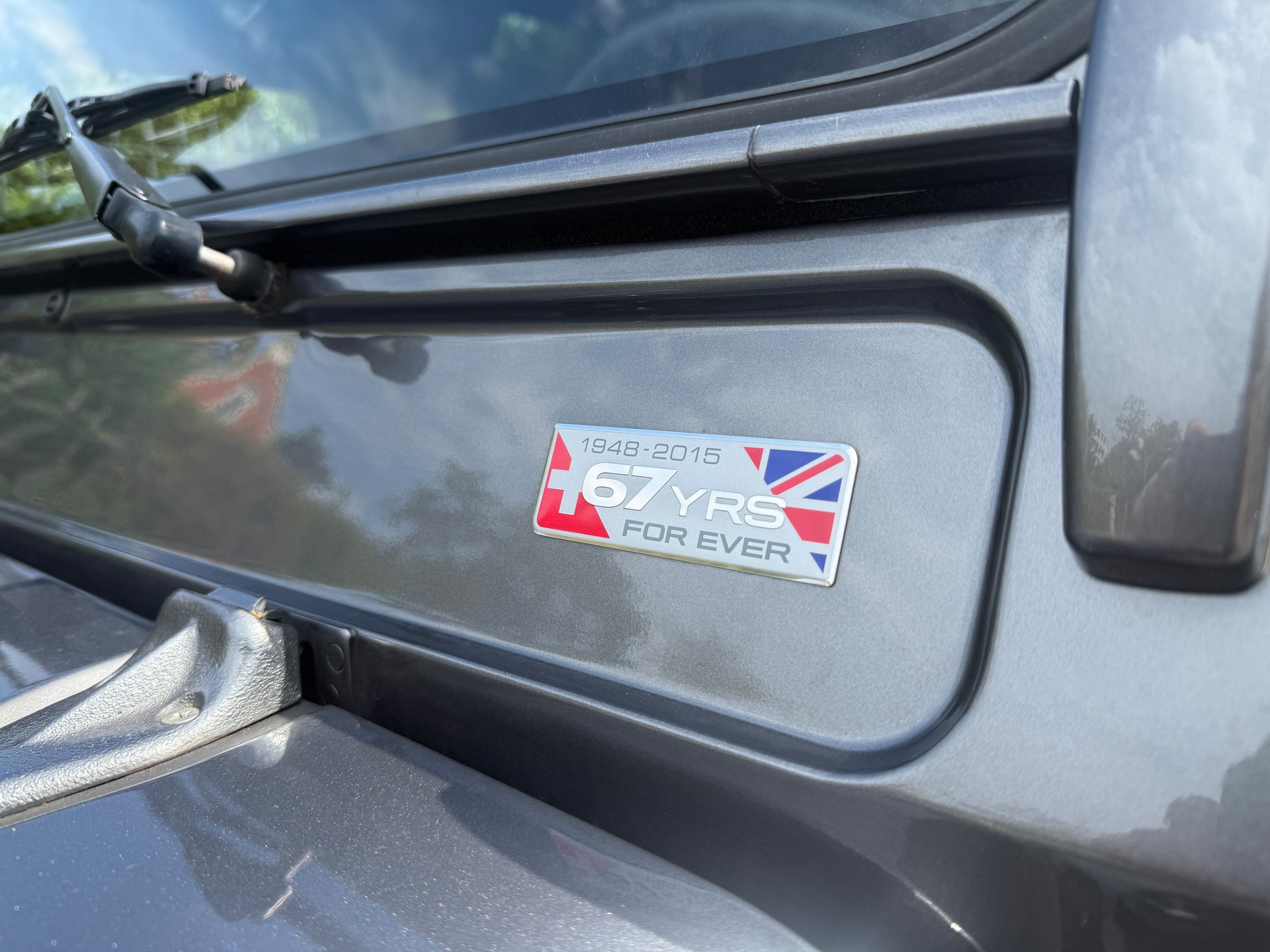 LAND ROVER Defender 110 2.2 TD4 Station Wagon-image-18
