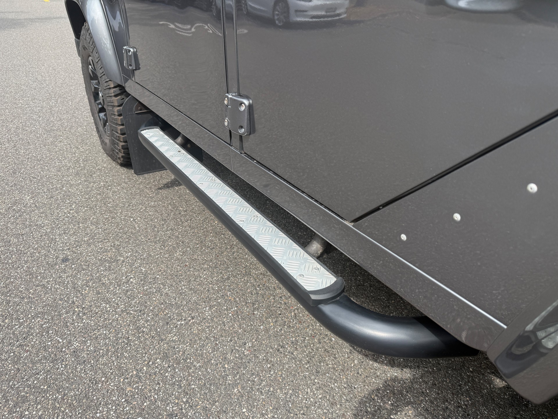 LAND ROVER Defender 110 2.2 TD4 Station Wagon-image-19
