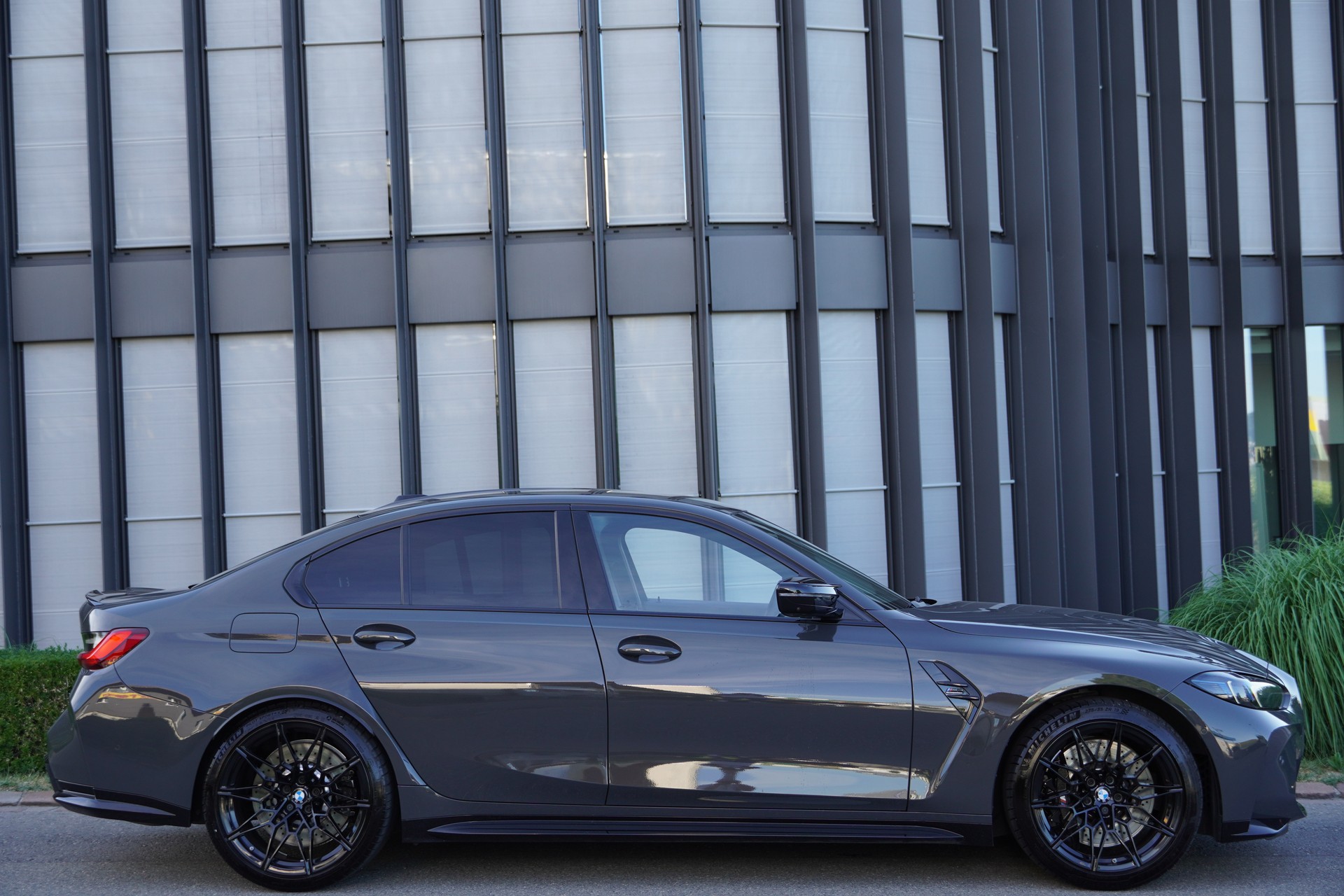 BMW M3 Competition M xDrive//Dravitgrau//Werksgarantie bis 11.2028//-image-0