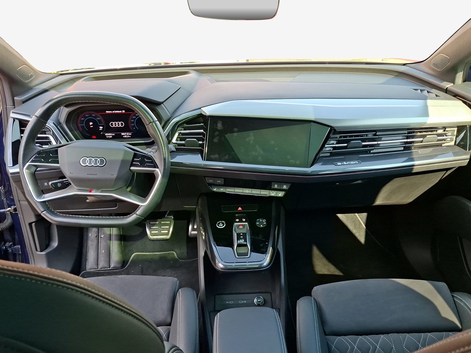 AUDI Q4 Sportback e-tron 50 quattro-image-9