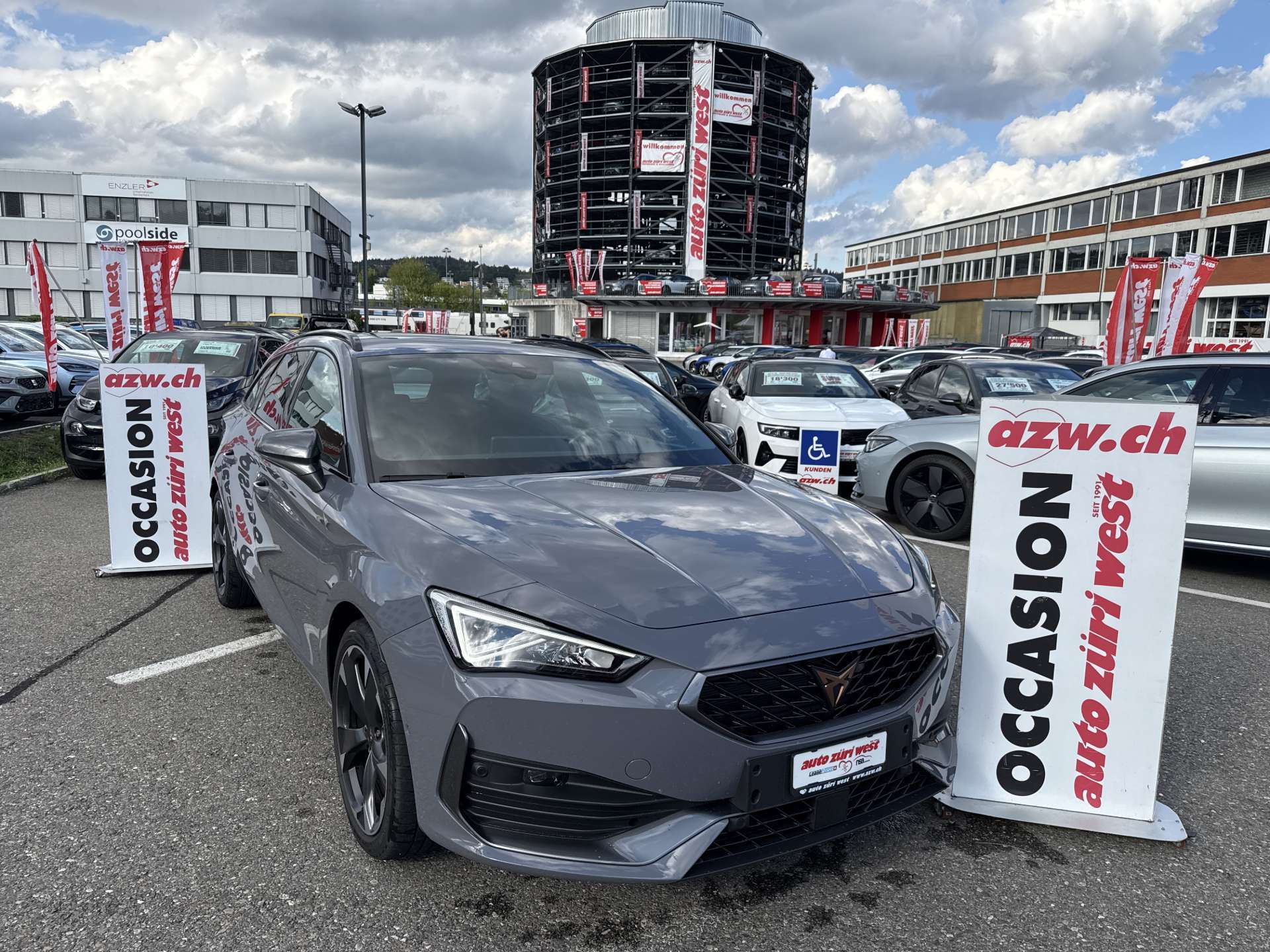 CUPRA LEON ST 1.5 eTSi DSG-Automat-image-0