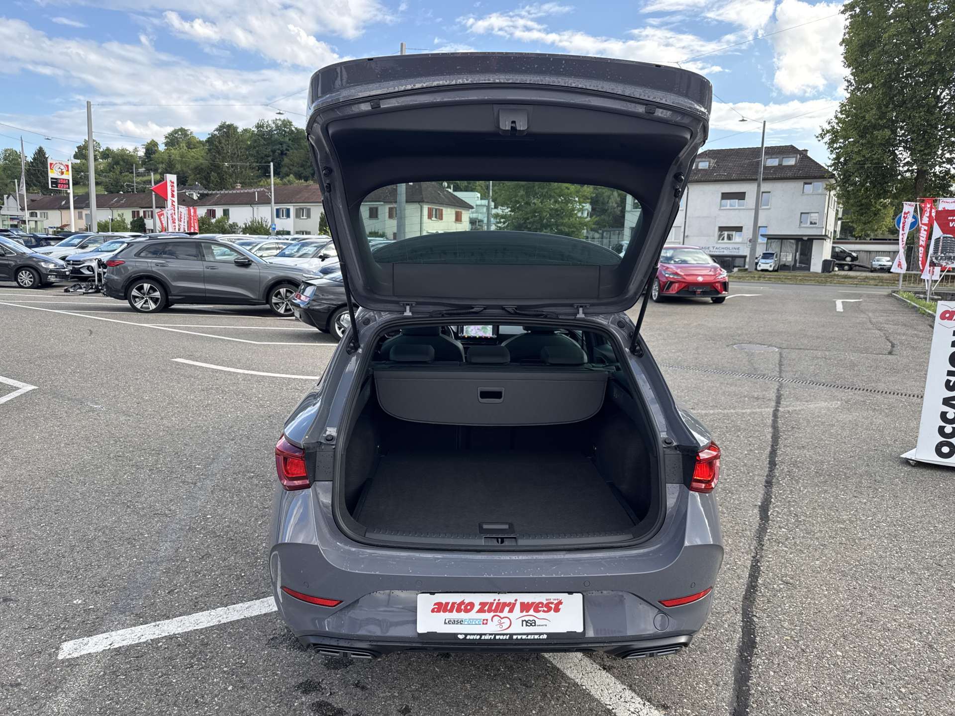 CUPRA LEON ST 1.5 eTSi DSG-Automat-image-7