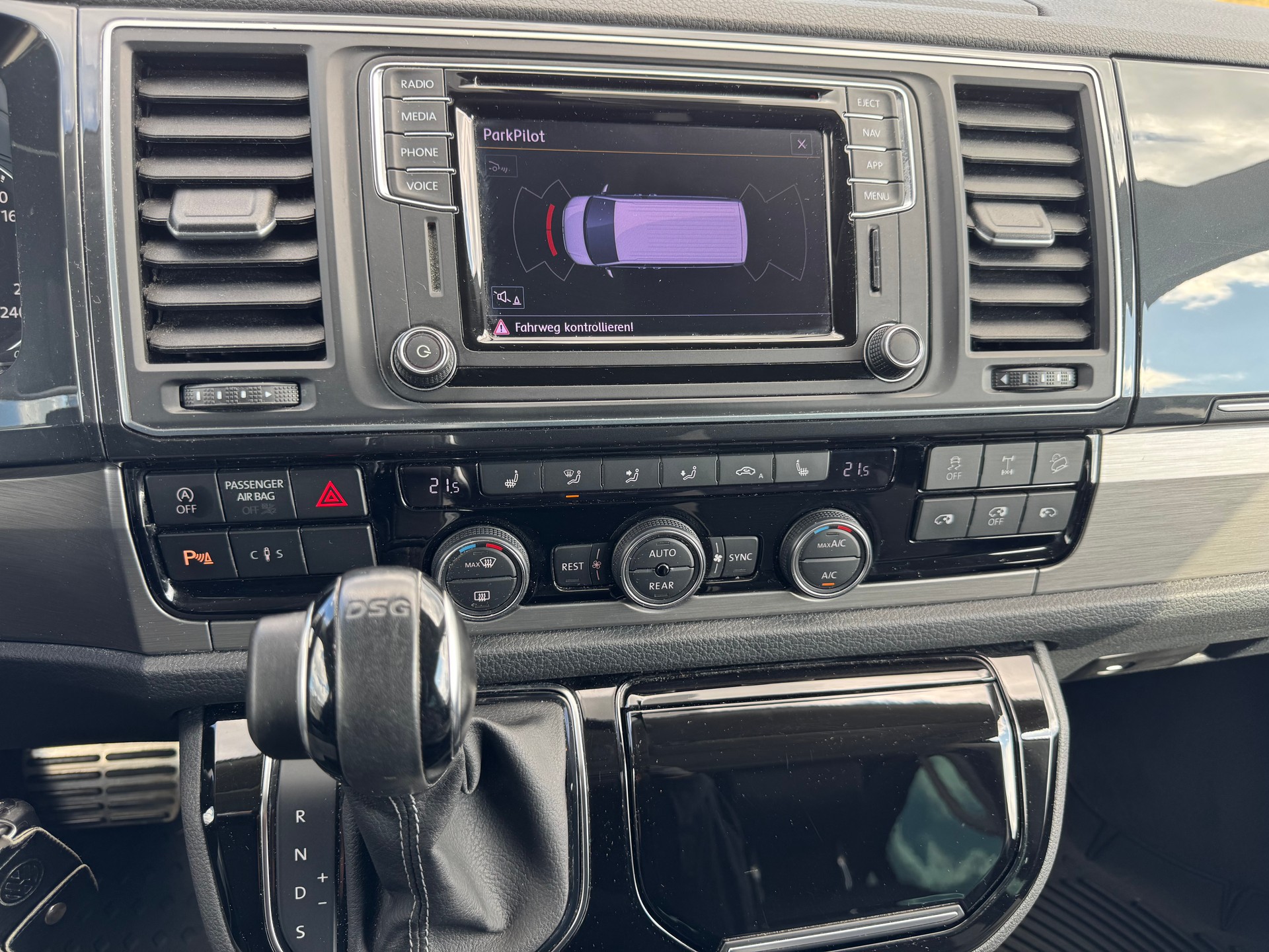 VW T6 Multivan 2.0 Bi-TDI Panamericana DSG-image-15