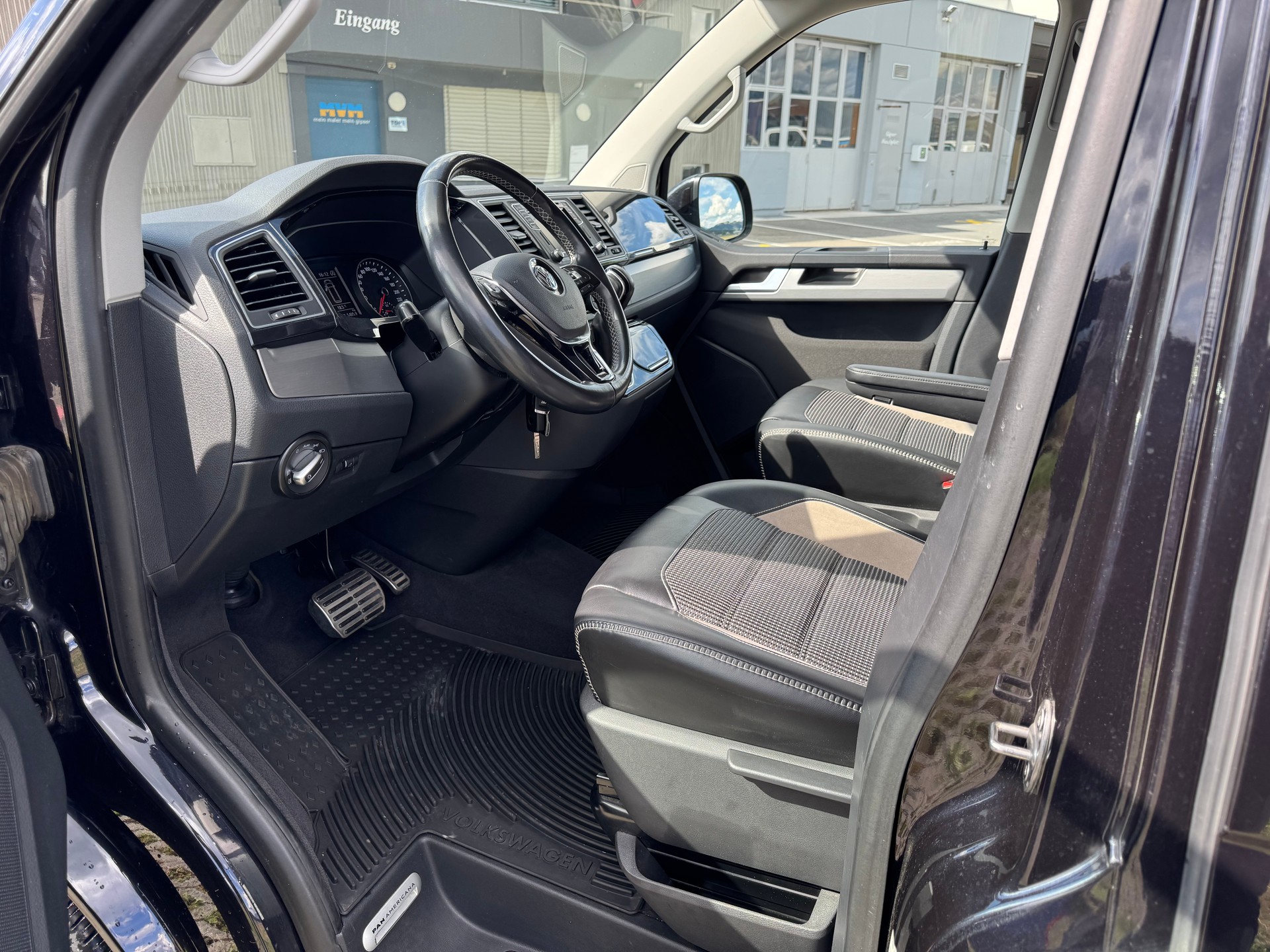 VW T6 Multivan 2.0 Bi-TDI Panamericana DSG-image-5