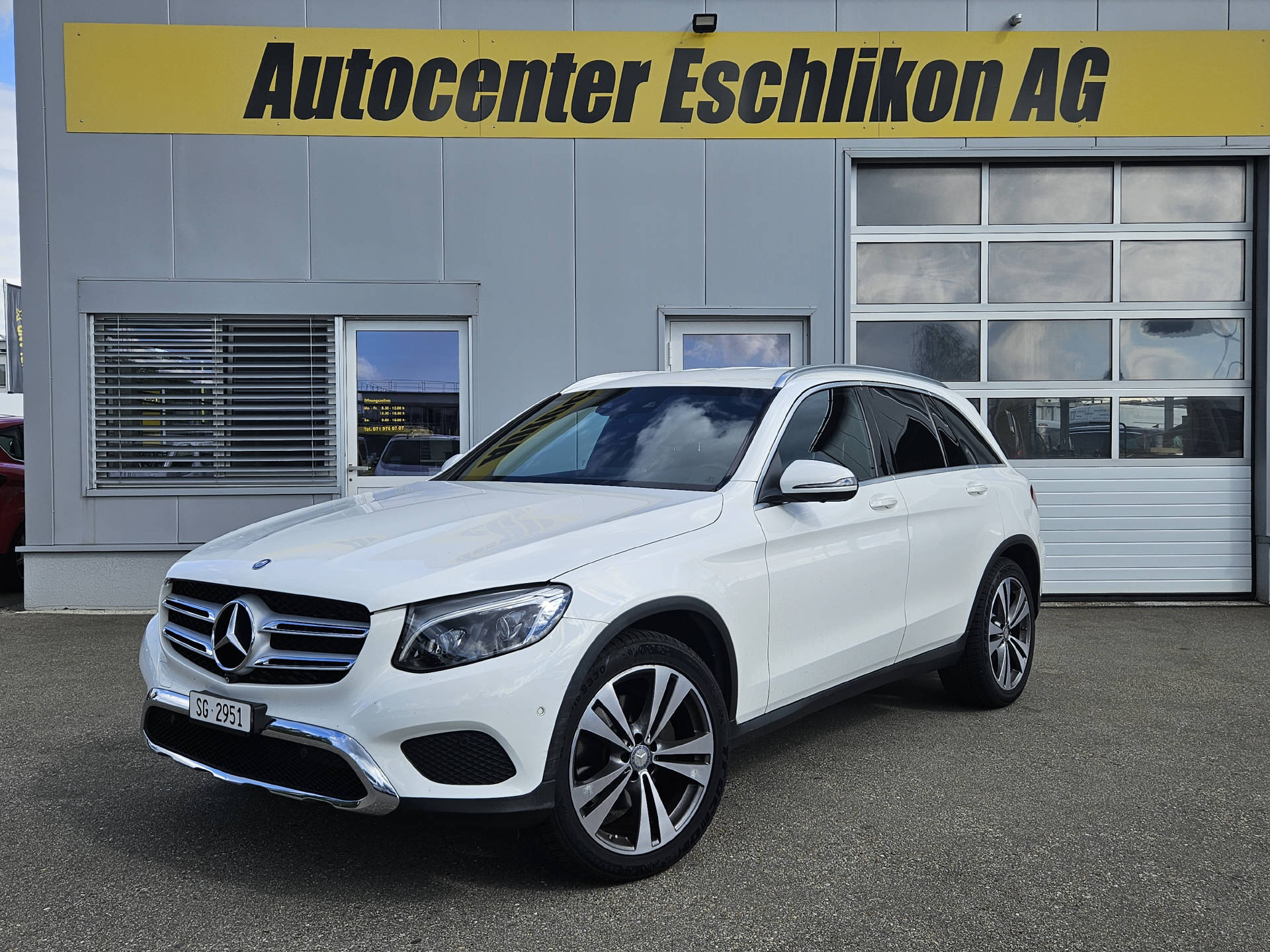 MERCEDES-BENZ GLC 250 d Exclusive 4m * Frisch ab MFK * Top Ausstattung *-image-1