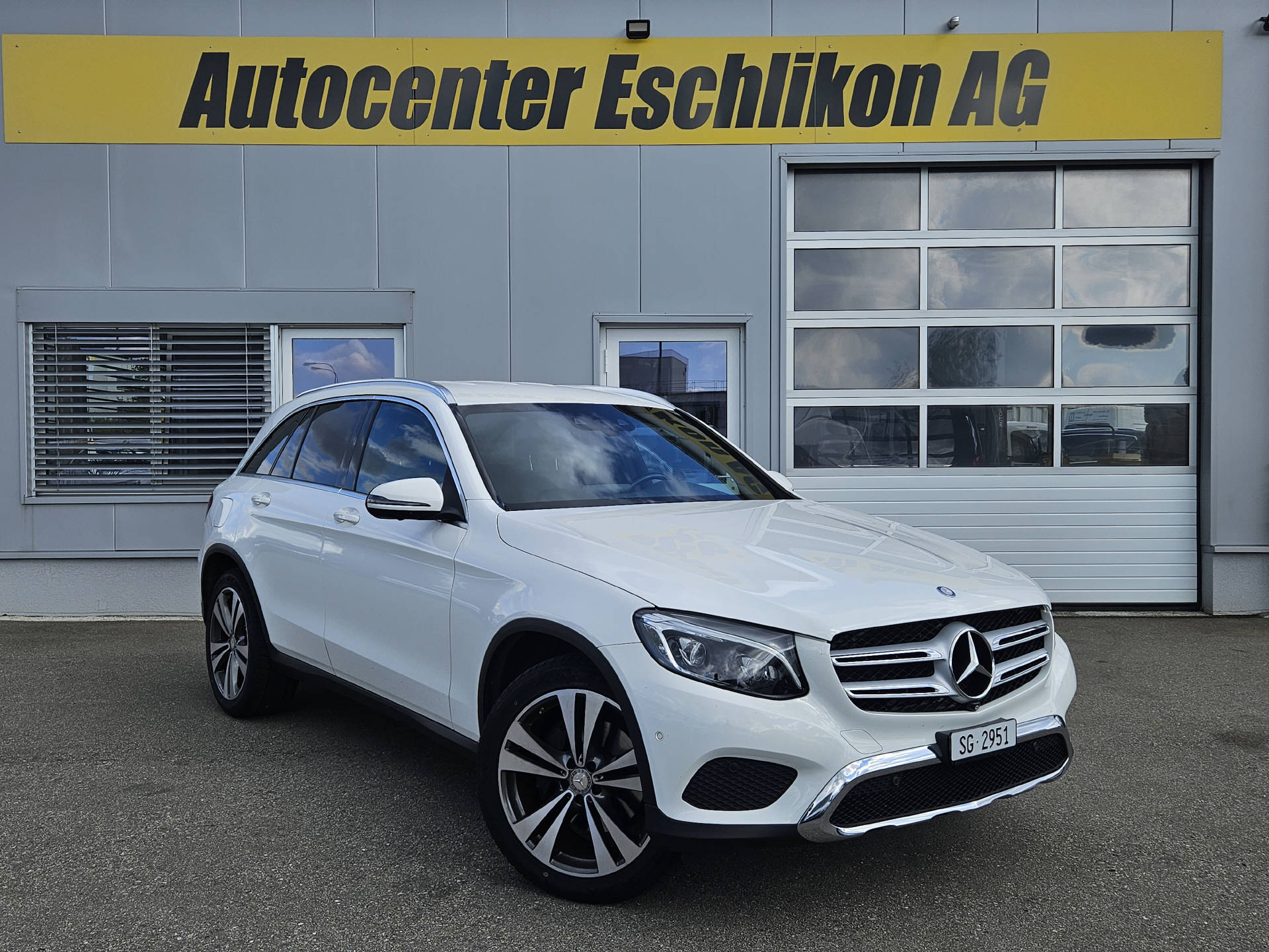 MERCEDES-BENZ GLC 250 d Exclusive 4m * Frisch ab MFK * Top Ausstattung *-image-2