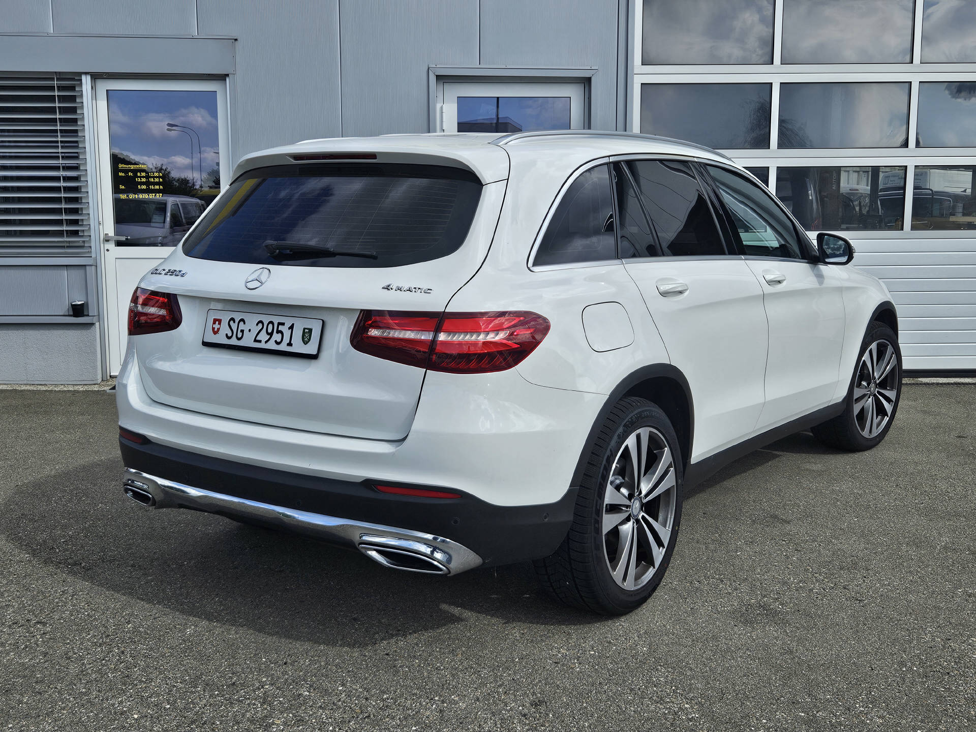 MERCEDES-BENZ GLC 250 d Exclusive 4m * Frisch ab MFK * Top Ausstattung *-image-4