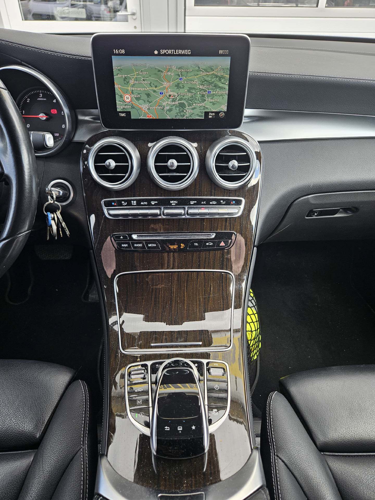 MERCEDES-BENZ GLC 250 d Exclusive 4m * Frisch ab MFK * Top Ausstattung *-image-9