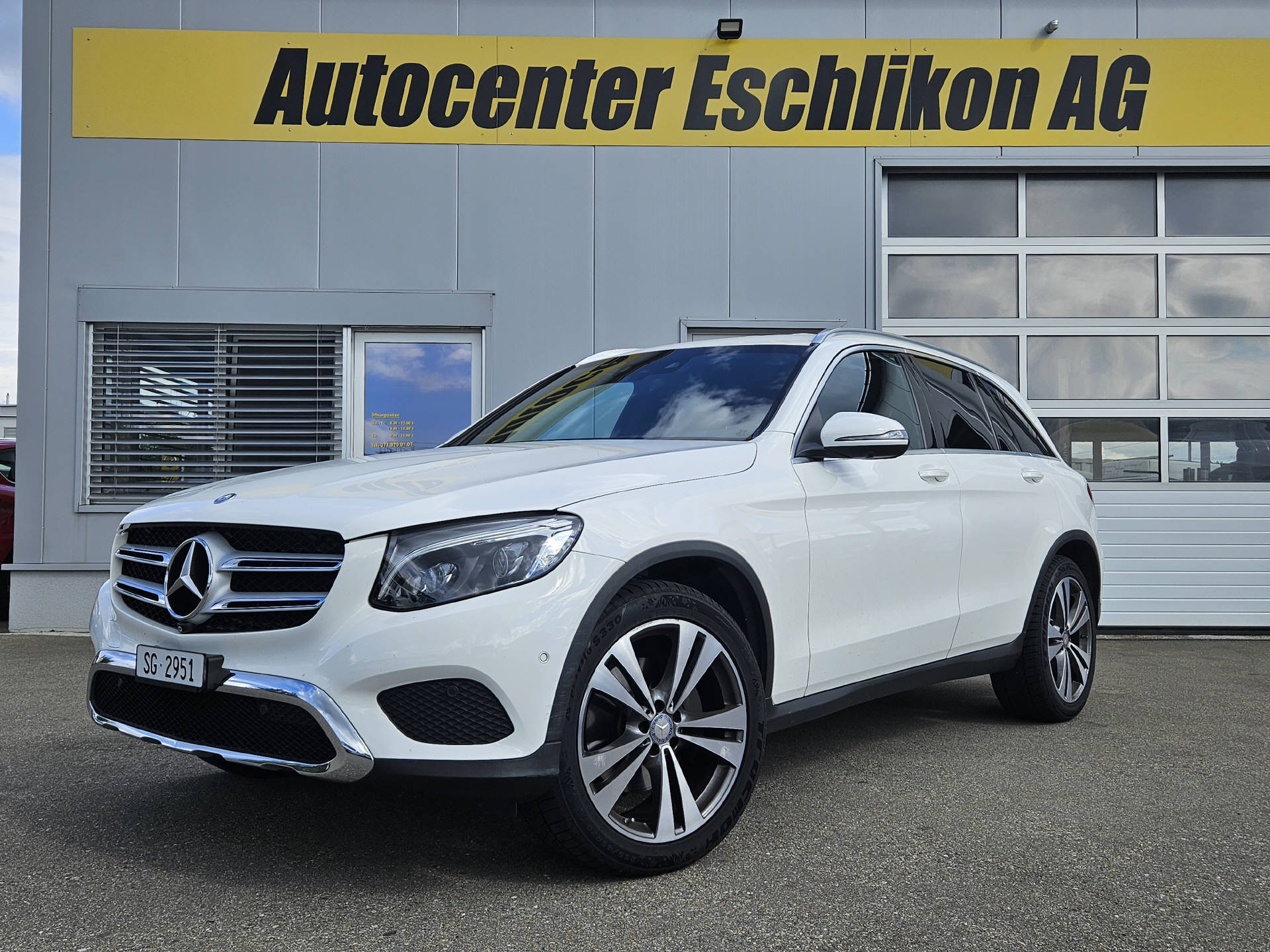 MERCEDES-BENZ GLC 250 d Exclusive 4m * Frisch ab MFK * Top Ausstattung *-image-0