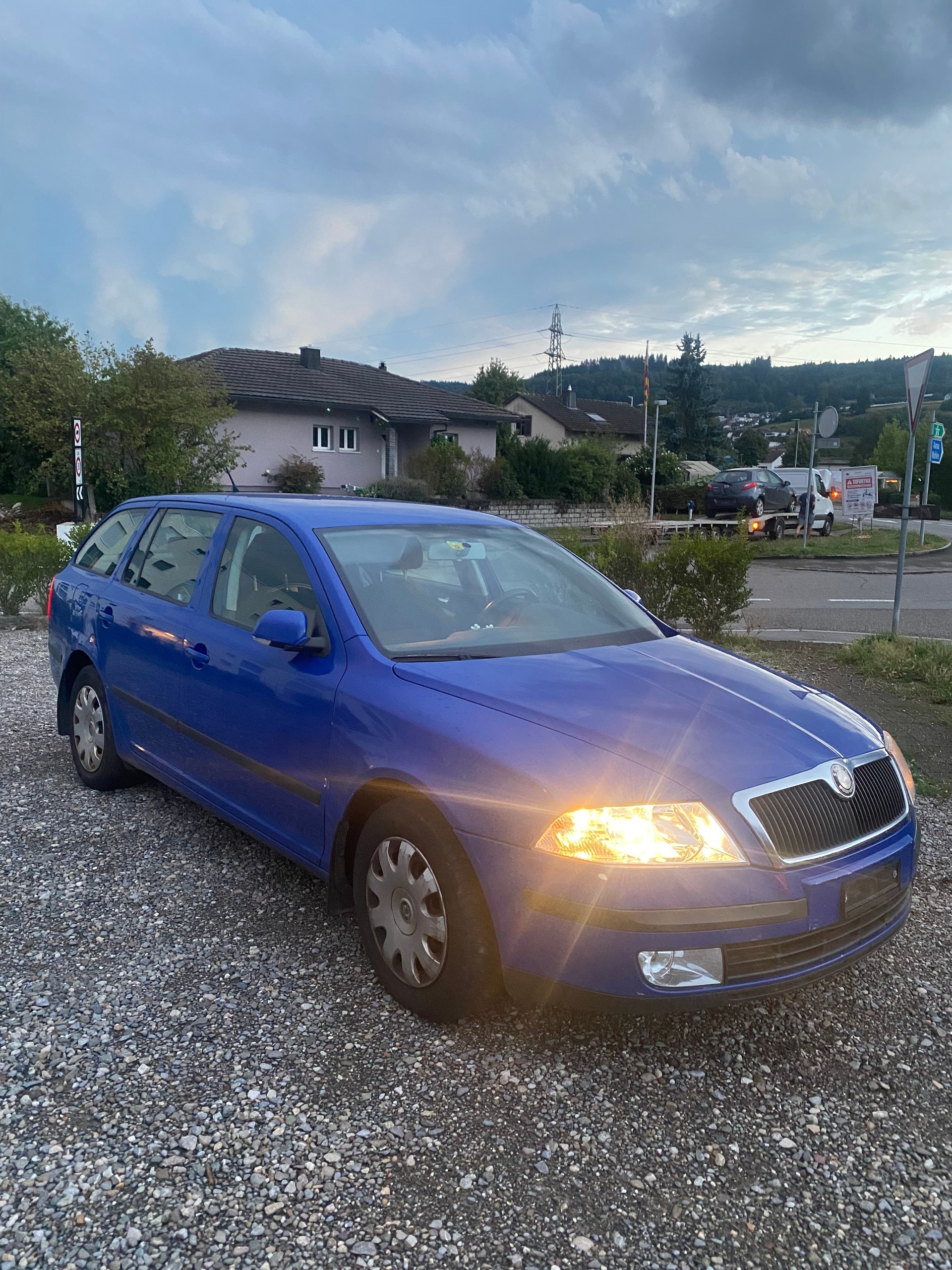 SKODA 1.6-image-2