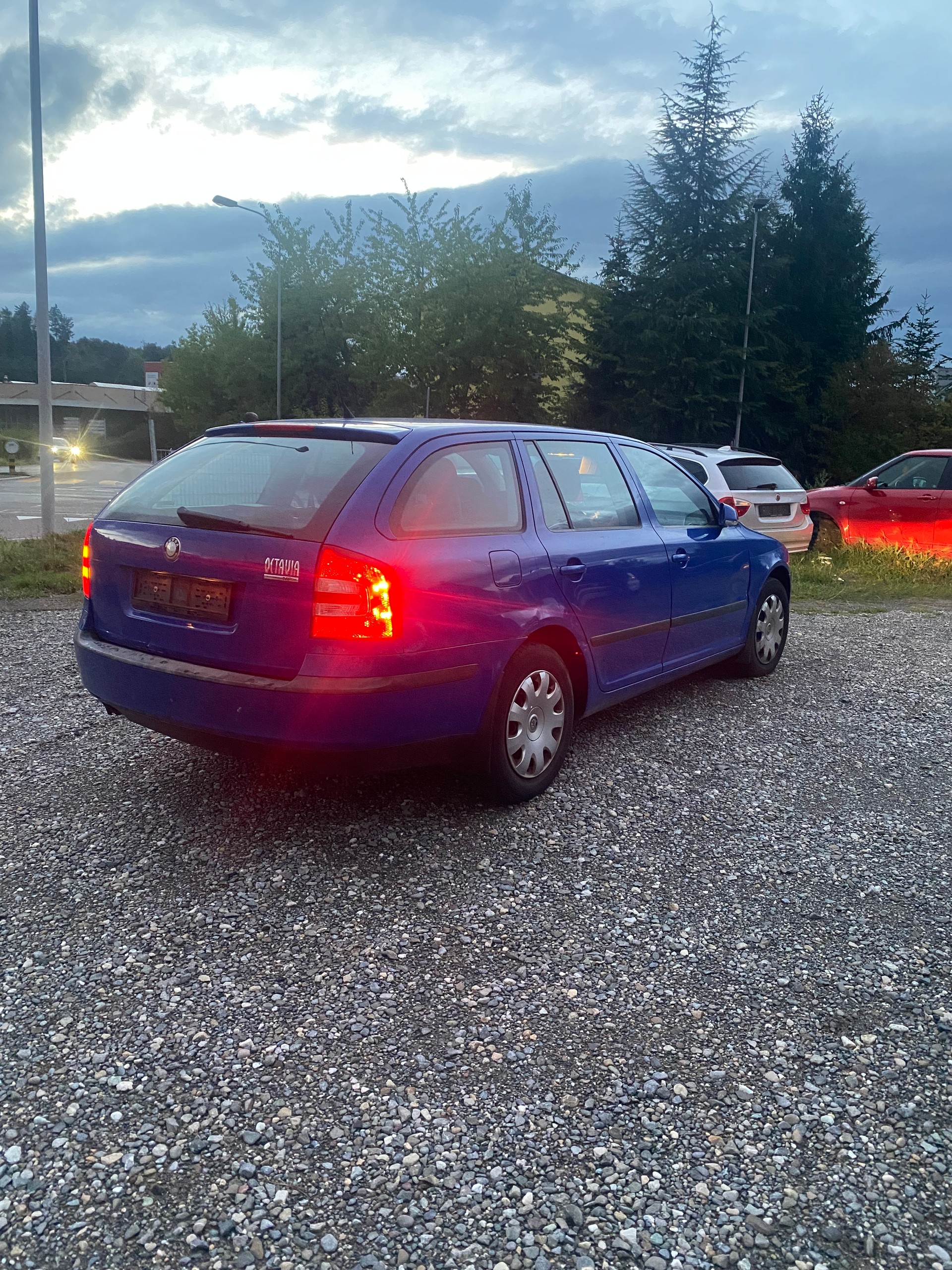 SKODA 1.6-image-3