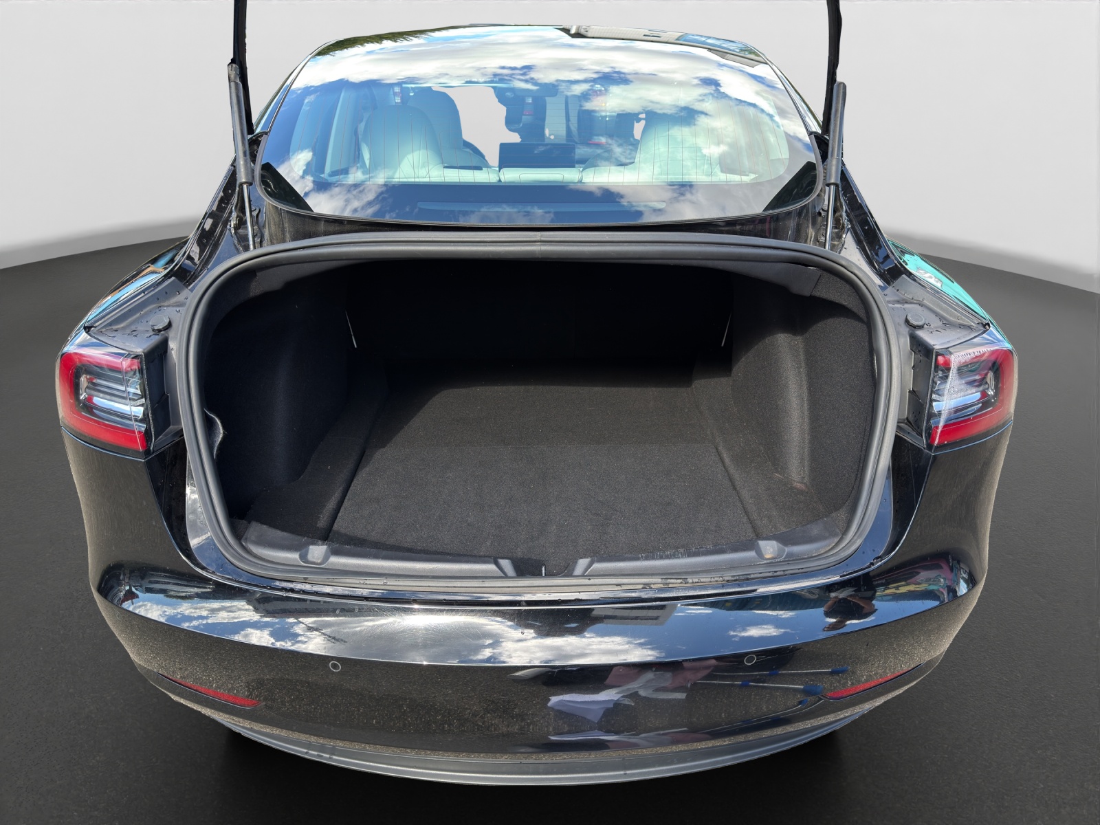 TESLA Model 3 Performance Dual Motor AWD-image-14
