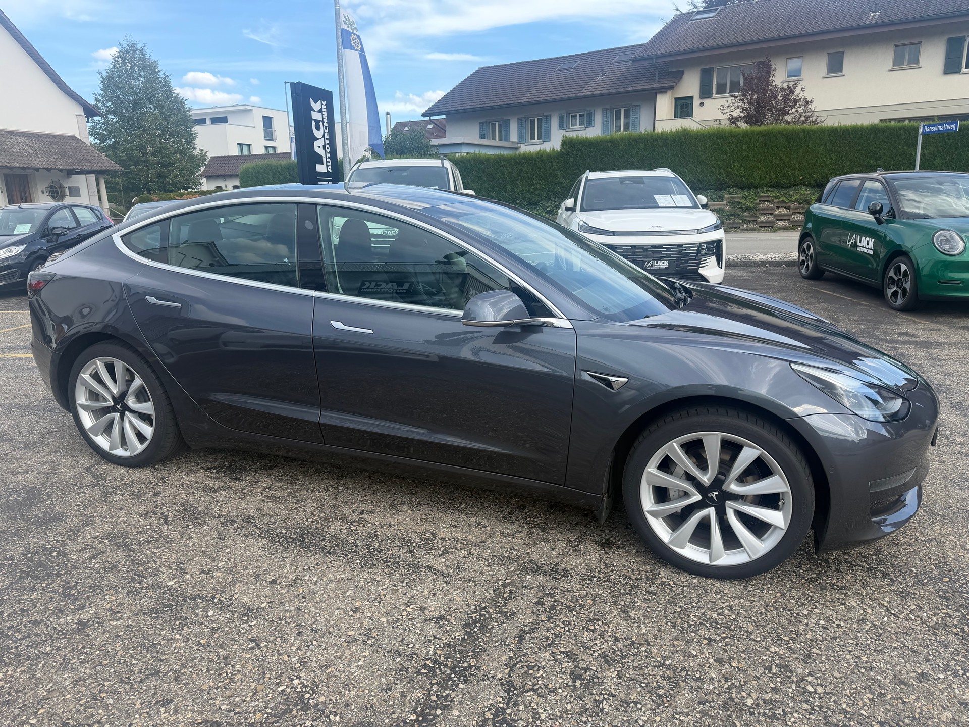 TESLA Model 3 Long Range Dual Motor AWD-image-4
