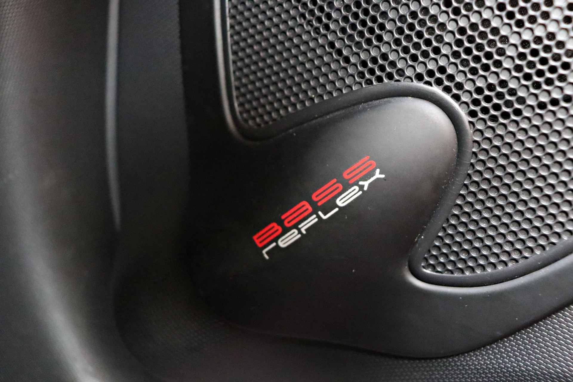 RENAULT Clio 1.6 T RS 200 EDC-image-24