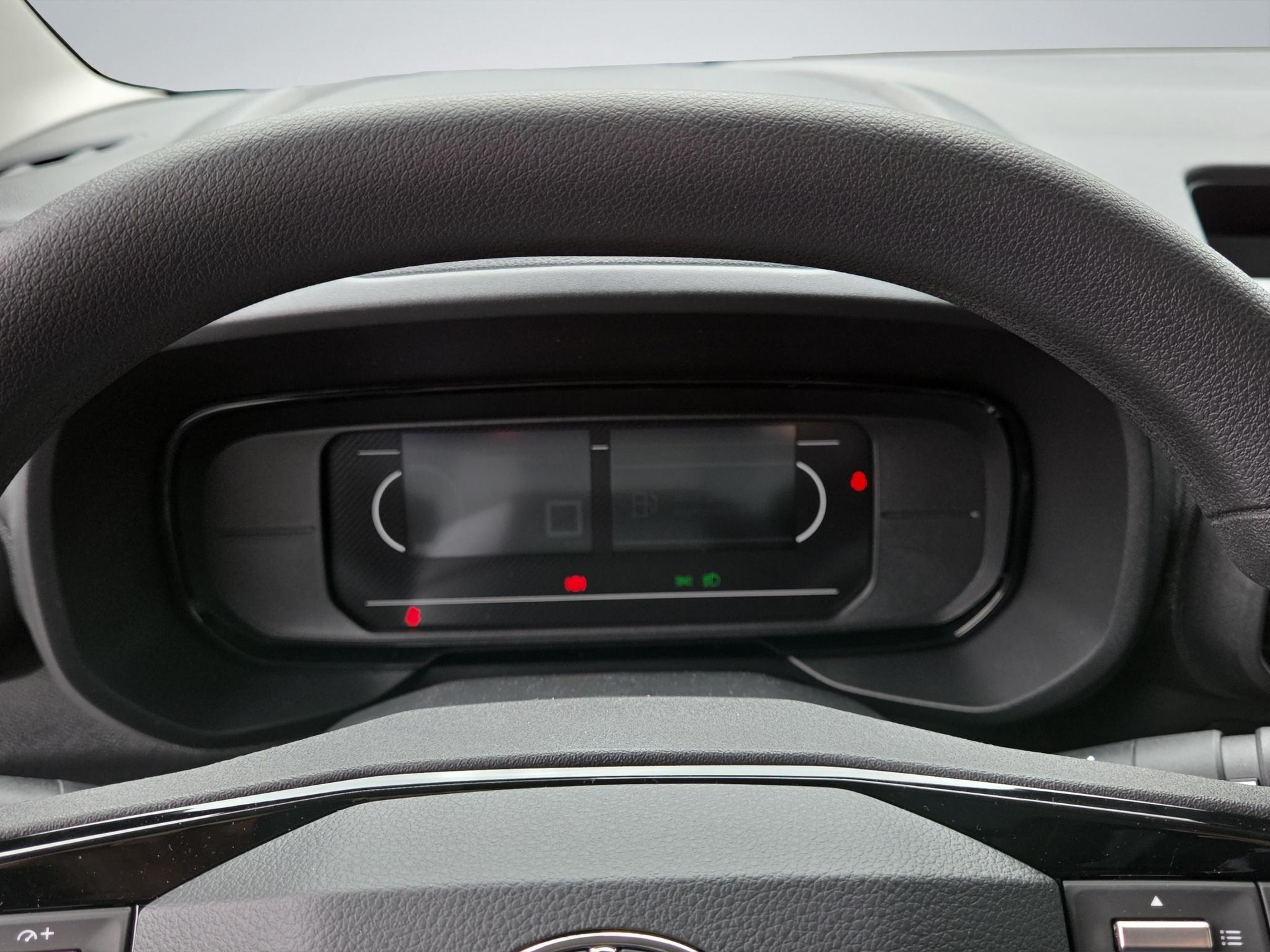 TOYOTA PROACE CITY Van L1 1.2 Active-image-10
