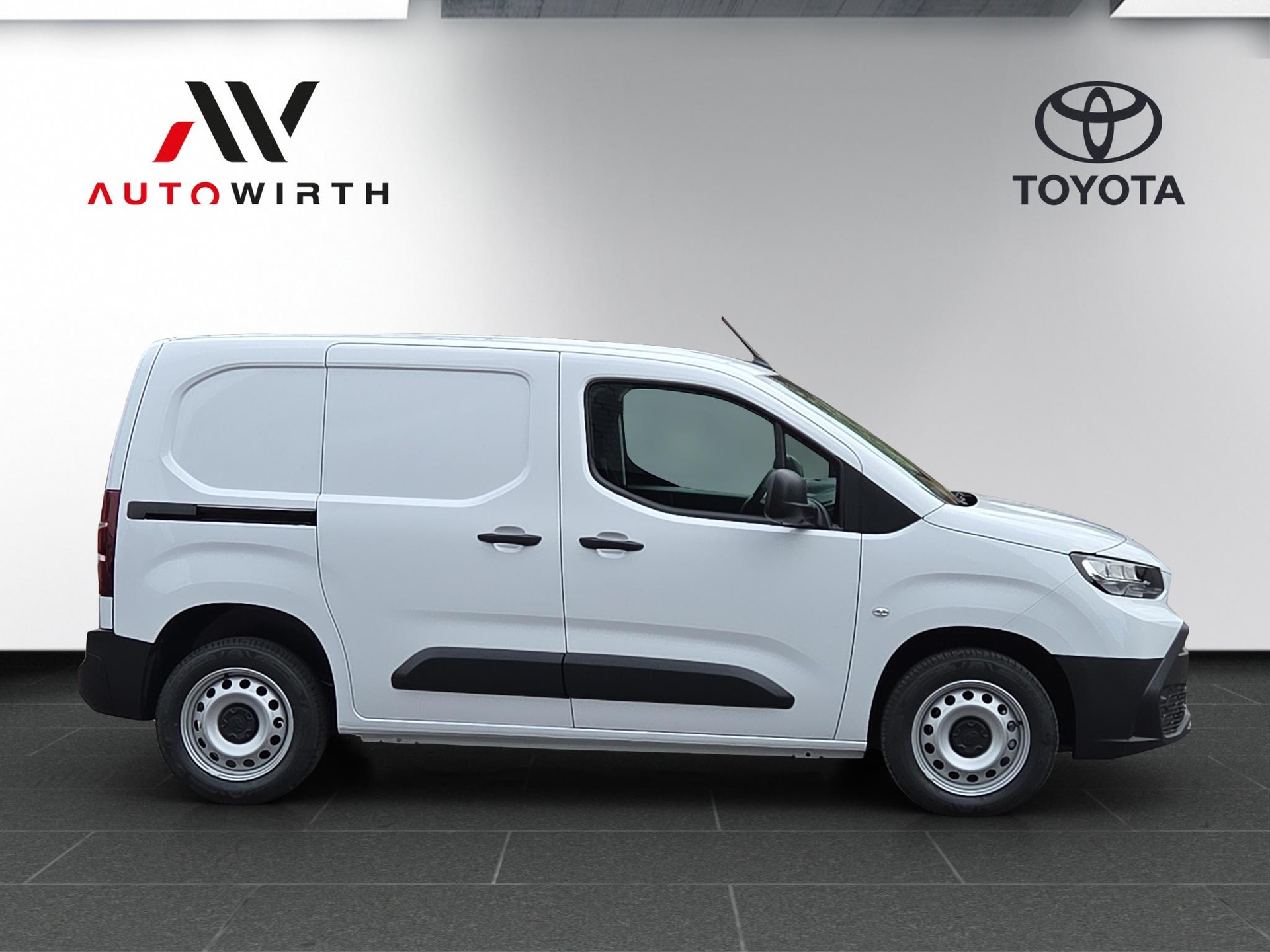 TOYOTA PROACE CITY Van L1 1.2 Active-image-3