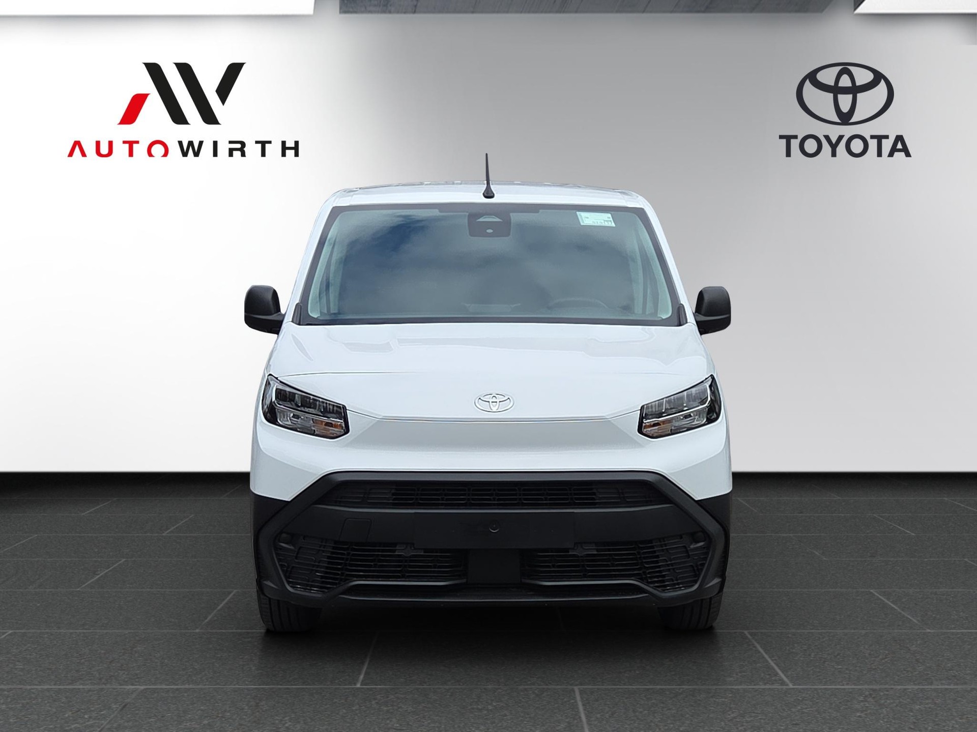 TOYOTA PROACE CITY Van L1 1.2 Active-image-1