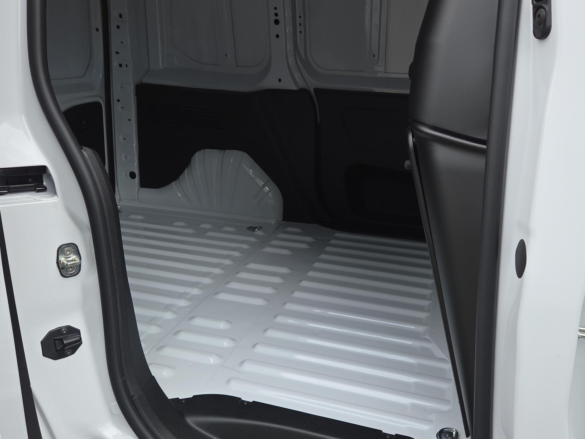TOYOTA PROACE CITY Van L1 1.2 Active-image-14