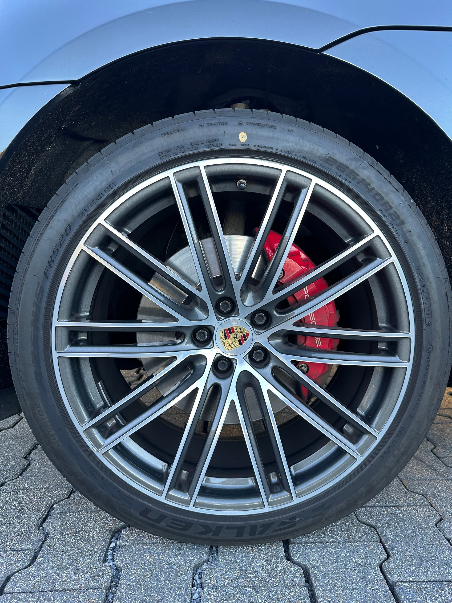 PORSCHE Macan GTS PDK-image-5
