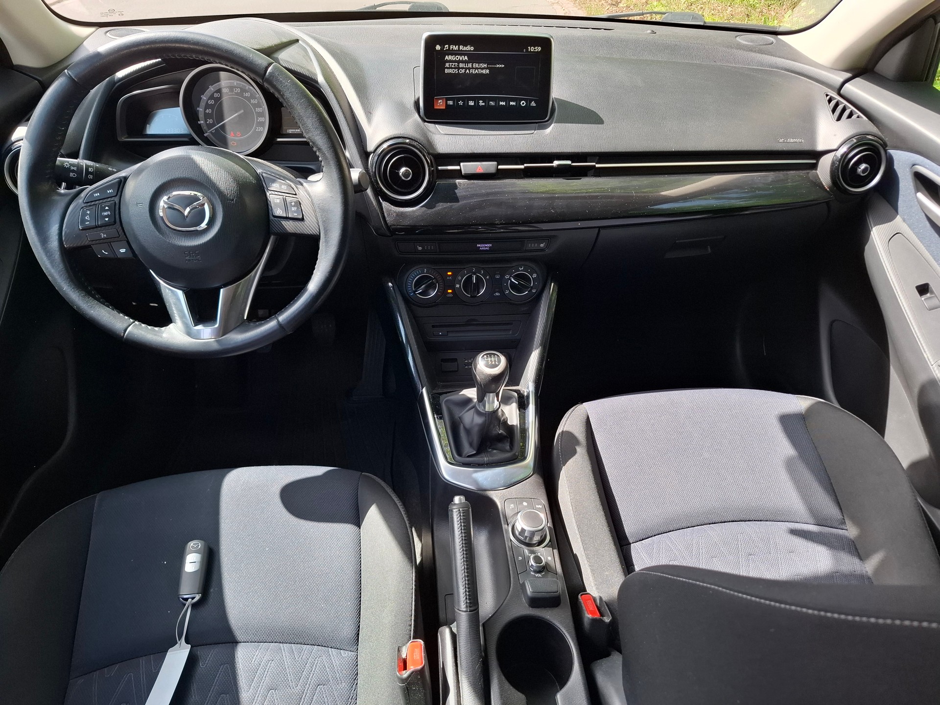 MAZDA 2 1.5 CD 16V Skyactiv-D Revolution-image-7