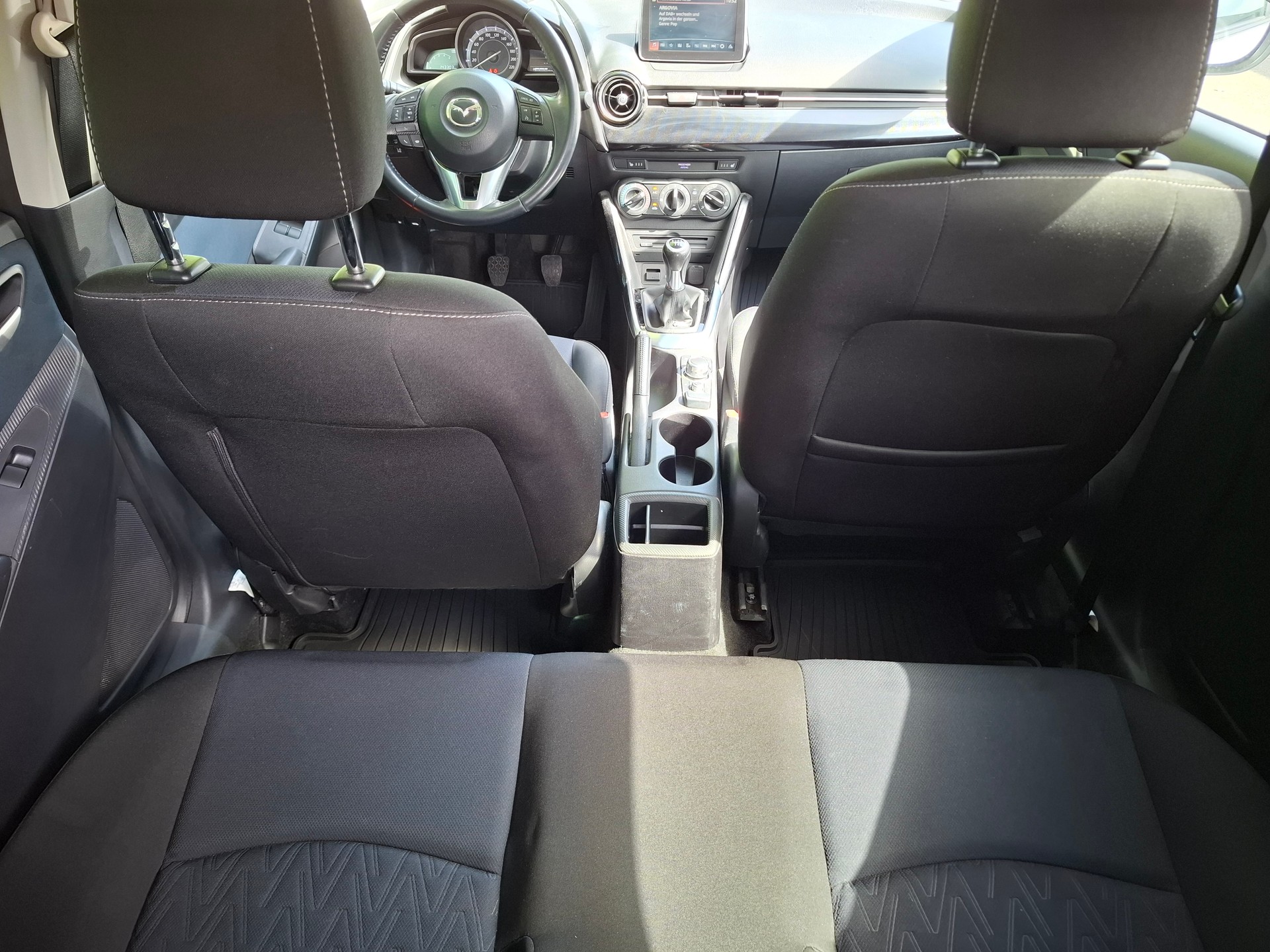 MAZDA 2 1.5 CD 16V Skyactiv-D Revolution-image-6