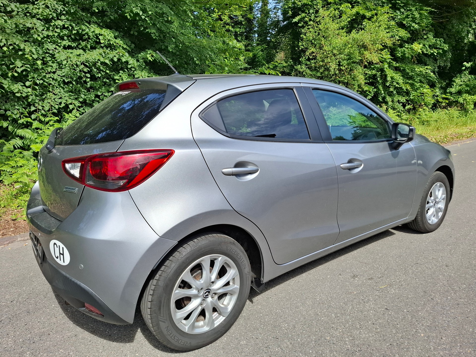 MAZDA 2 1.5 CD 16V Skyactiv-D Revolution-image-15