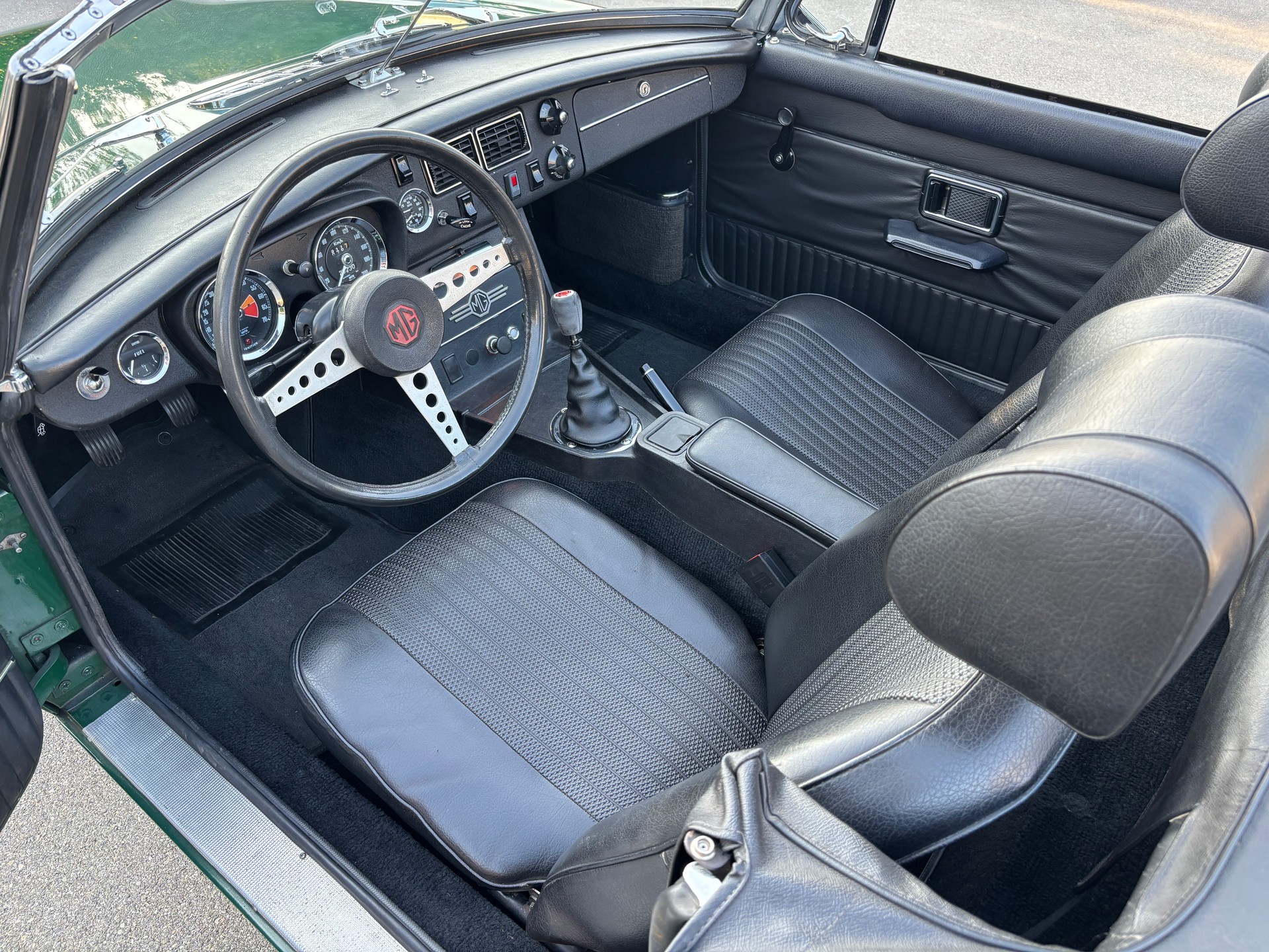 MG MGB-image-8
