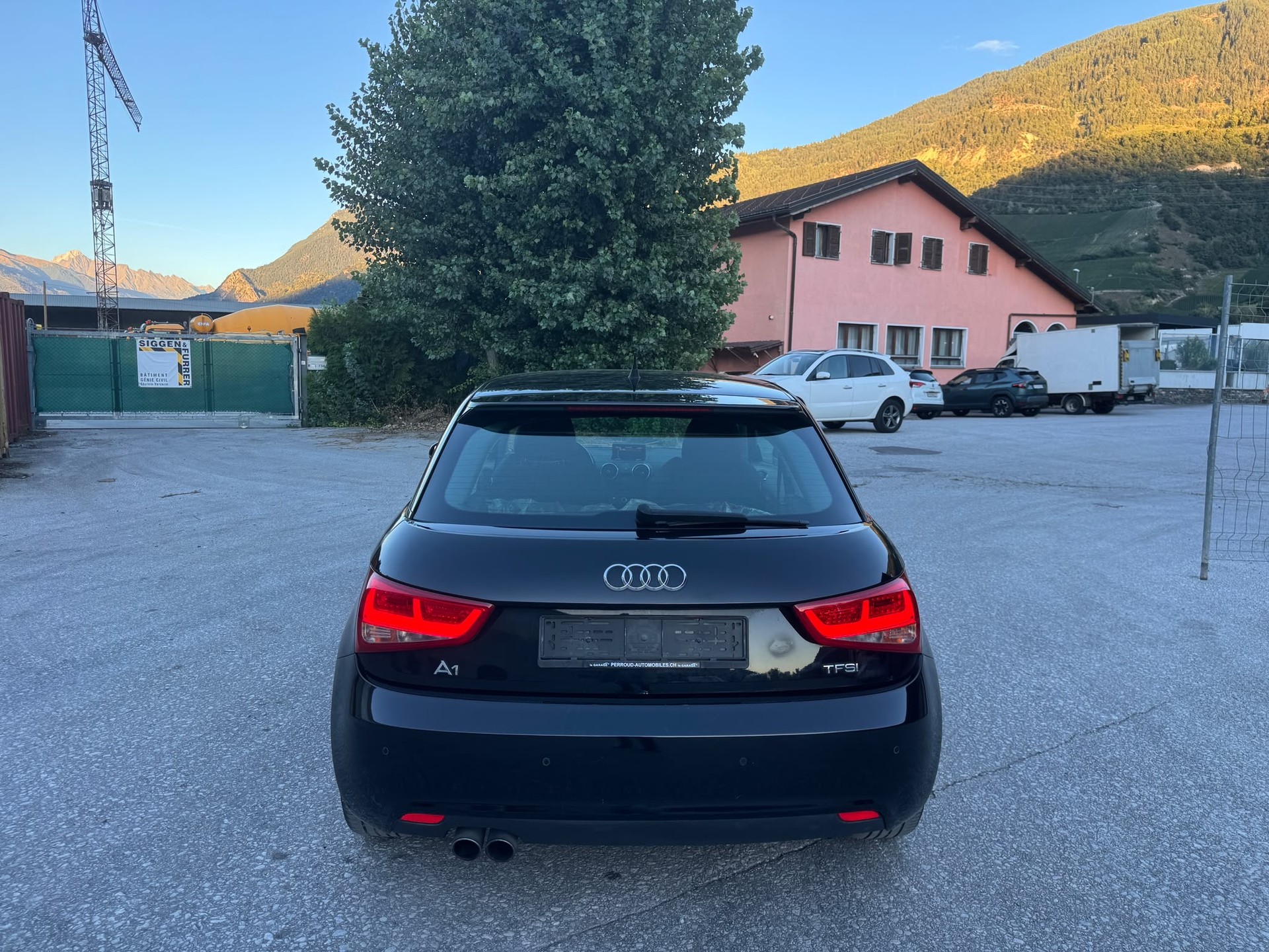 AUDI A1 1.4 TFSI Attraction S-tronic-image-5