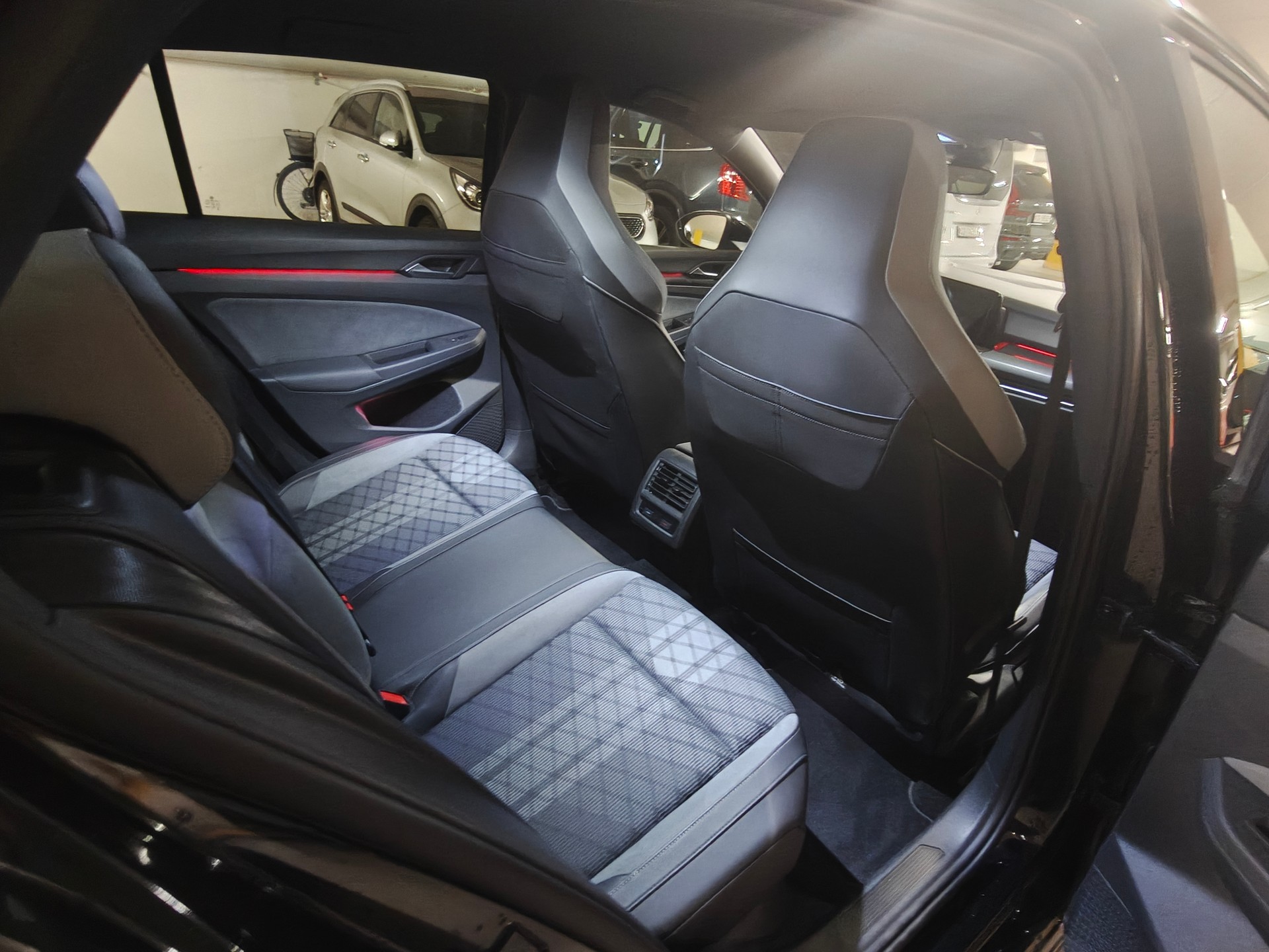 VW 2.0 TDI R-Line DSG-image-5