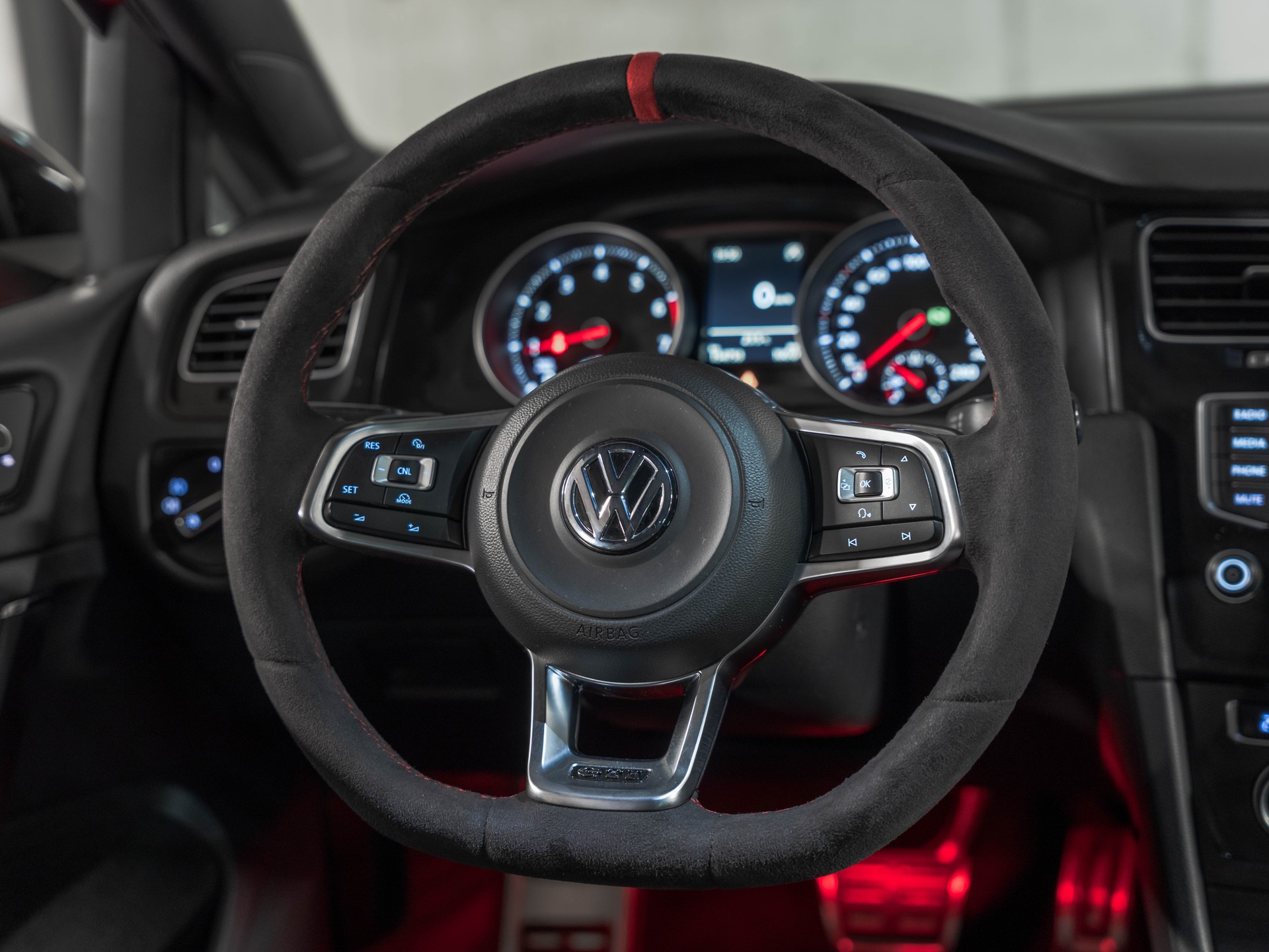 VW Golf 2.0 TSI GTI Performance DSG **APR 420PS**-image-20