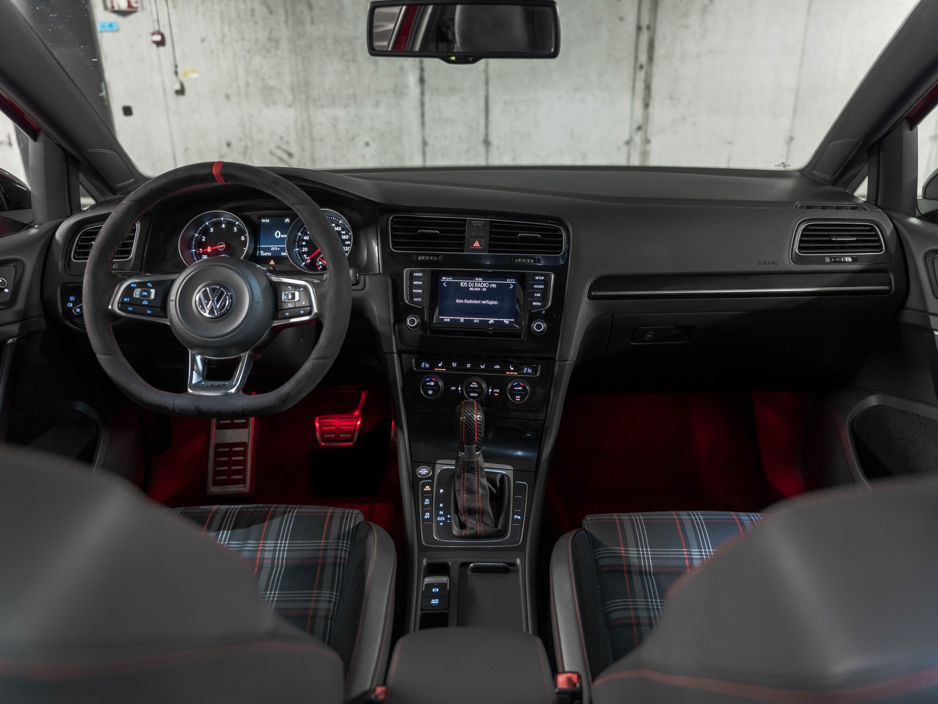 VW Golf 2.0 TSI GTI Performance DSG **APR 420PS**-image-19