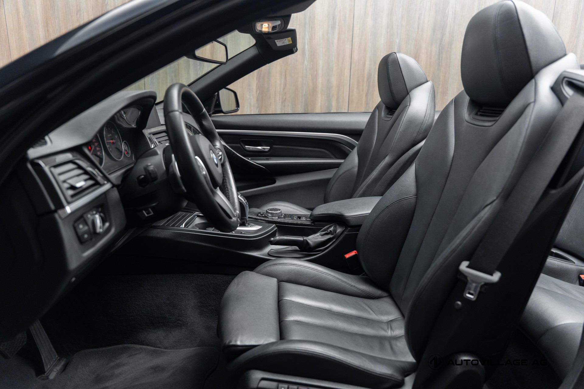 BMW 435i Cabriolet xDrive M Sport Steptronic-image-5