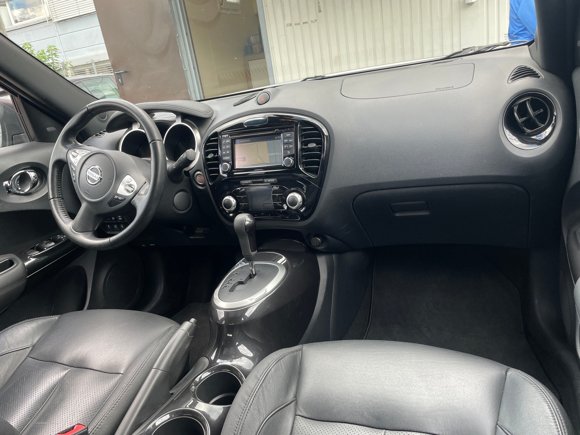 NISSAN Juke 1.6 DIG-T N-Connecta 4x4 Xtronic M-CVT-image-8