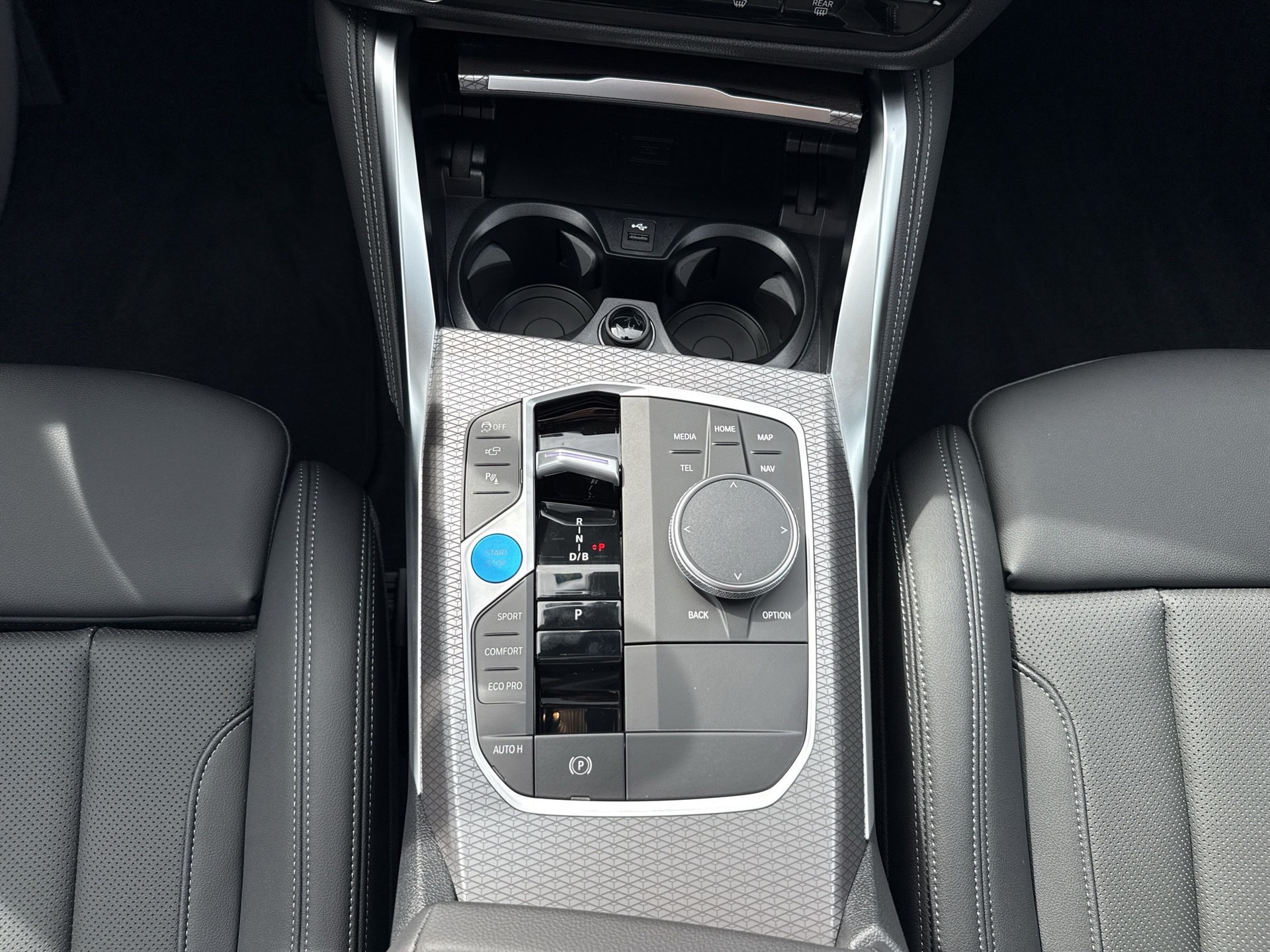 BMW i4 xDrive 40 M Sport Pro-image-12