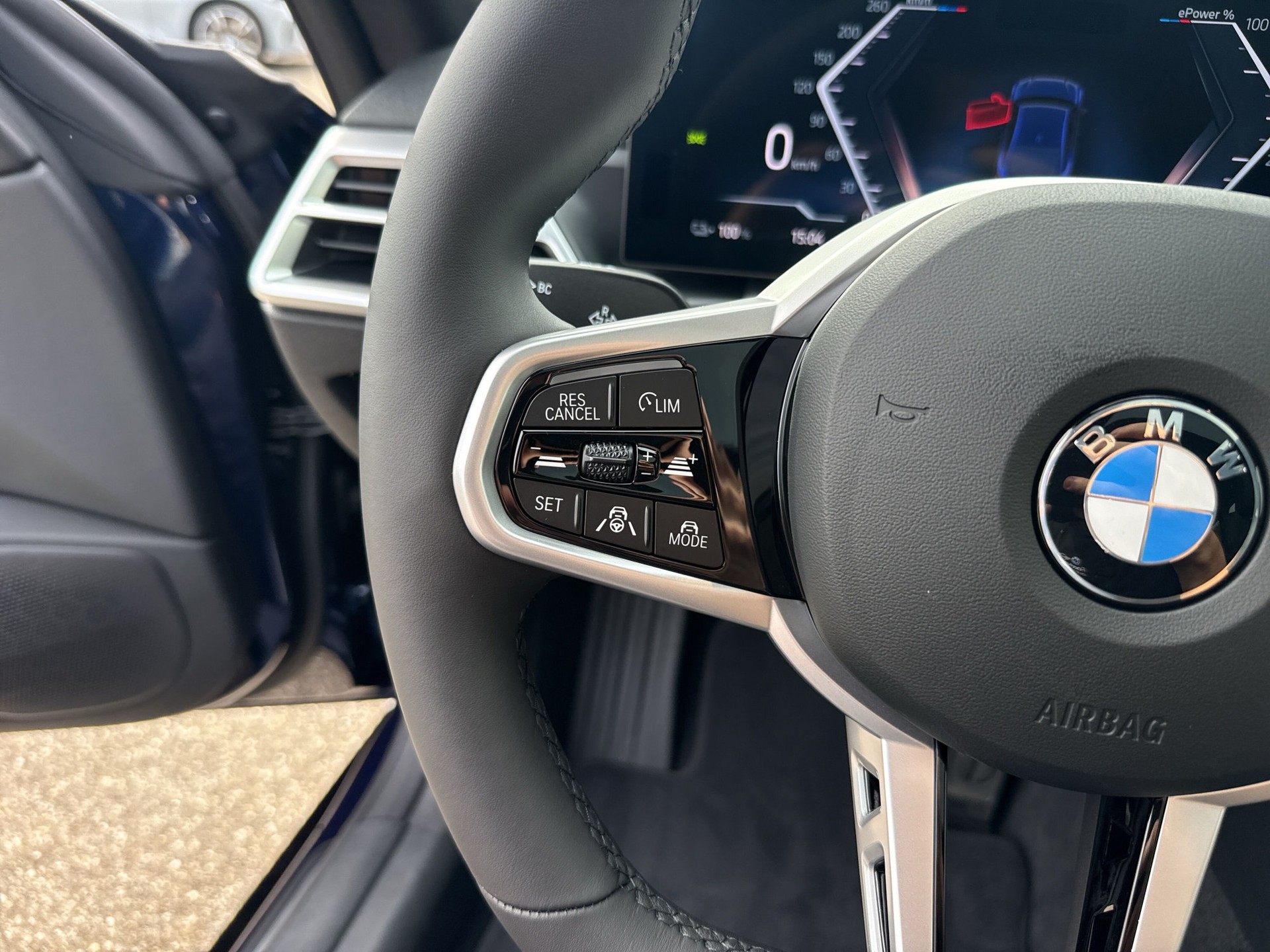 BMW i4 xDrive 40 M Sport Pro-image-14